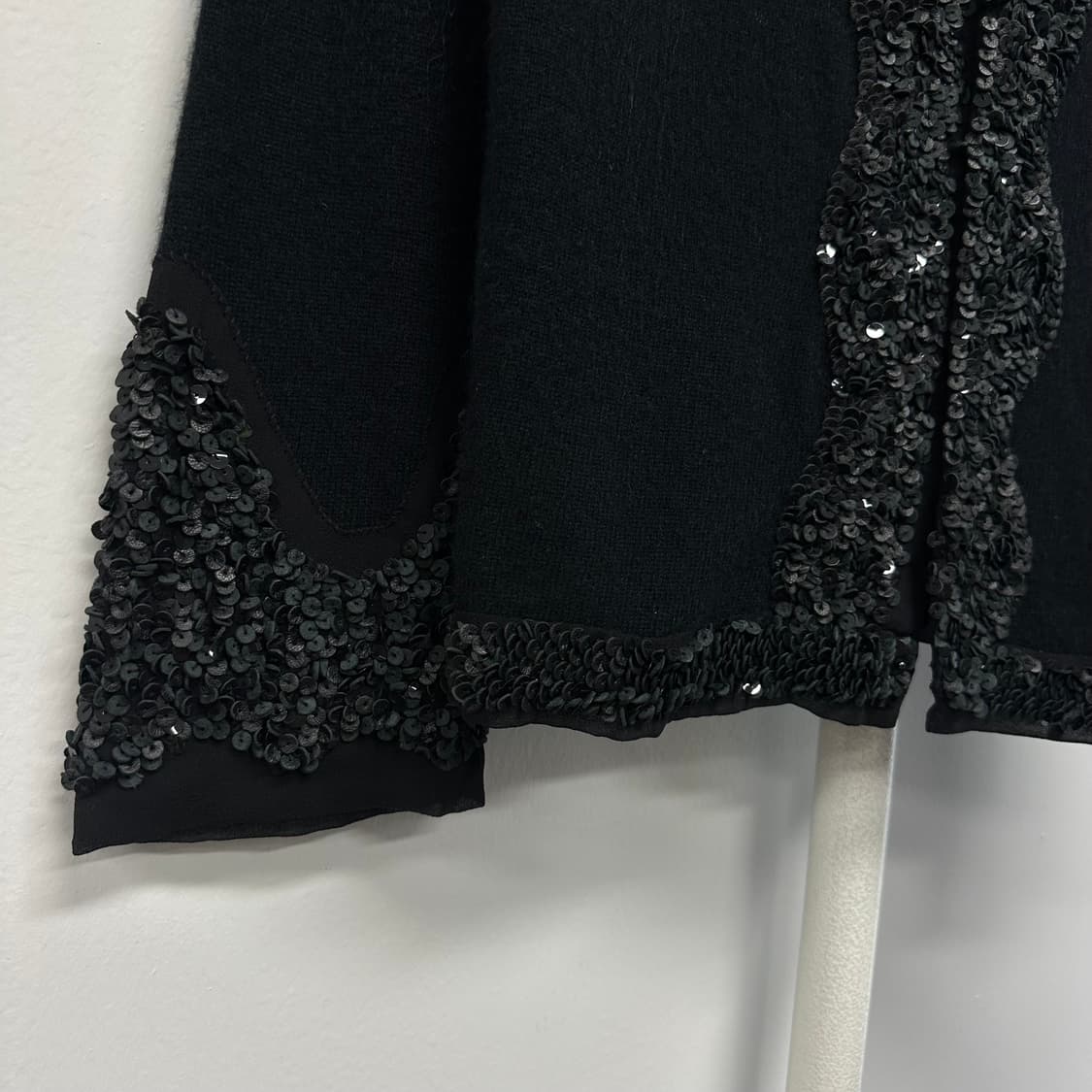 ZUCCA 주카 캐시미어 스팽글 디테일 가디건 상품이미지3