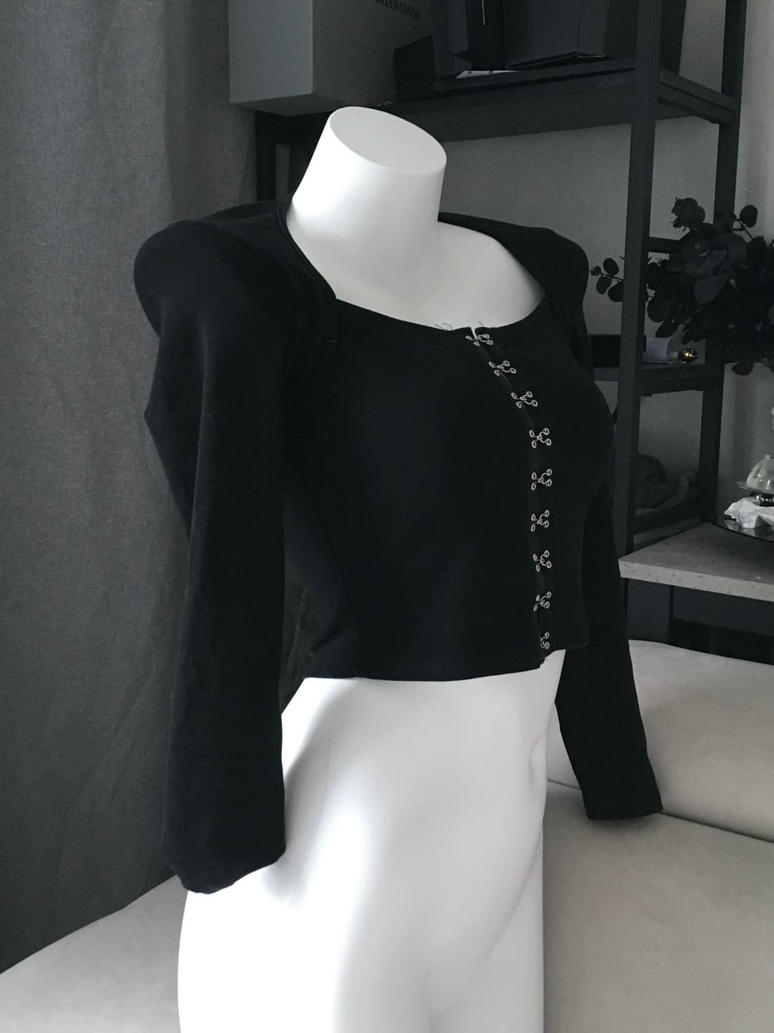 ༒ Black Crop Long-Sleeved 상품이미지2