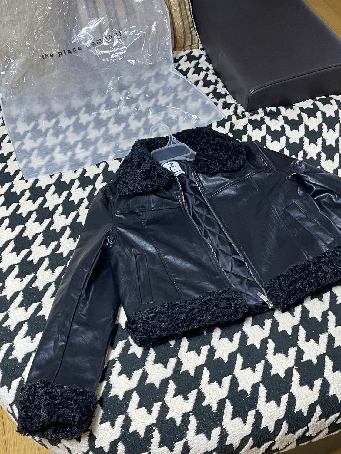 (완전새제품)플레이스스튜디오 우먼 숏레더무스탕 상품이미지6