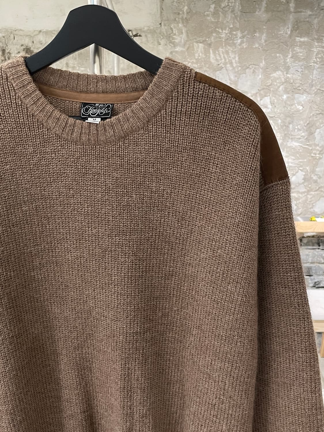 빈티지 브라운 퓨어 알파카 크루넥 패치 스웨터 상품이미지3