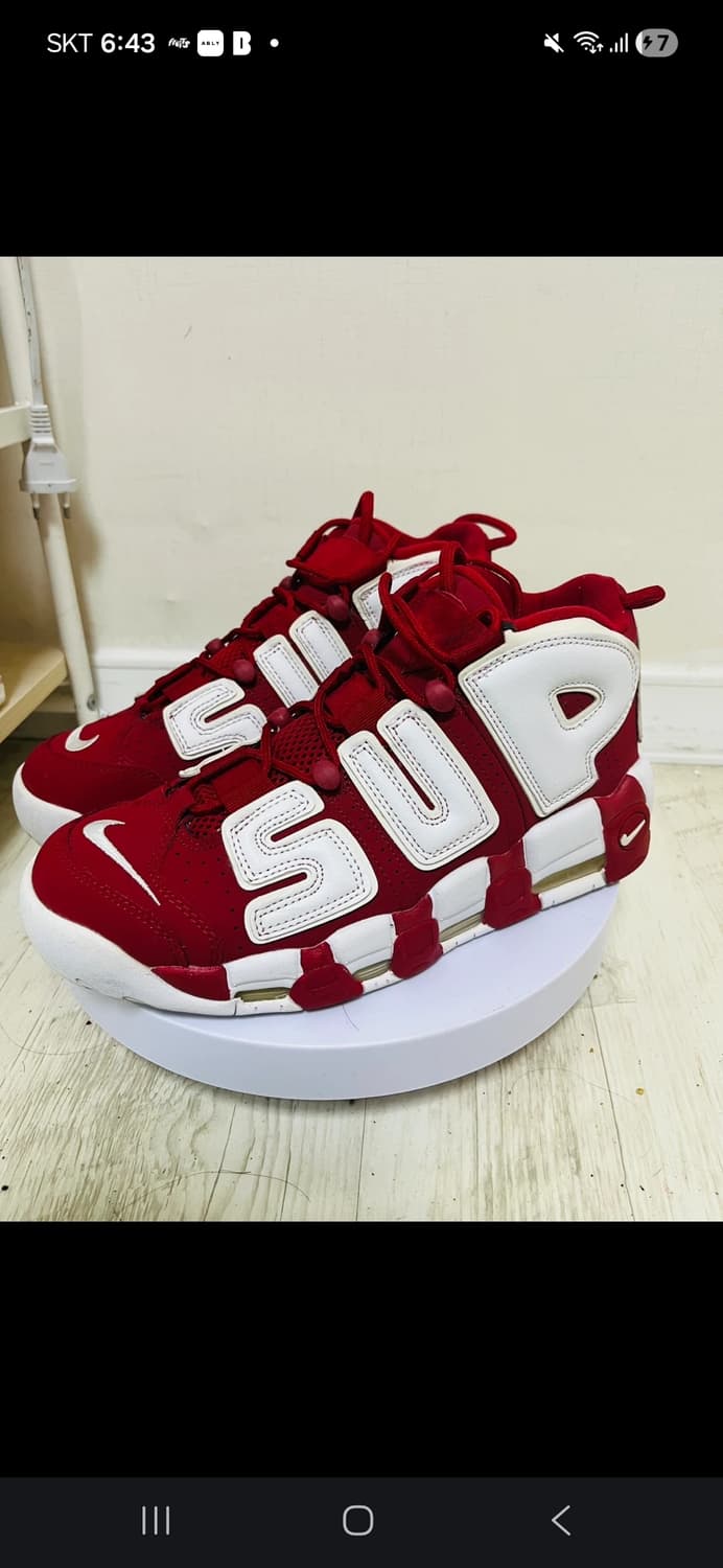  나이키 × 슈프림 에어모어 업템포 상품이미지1