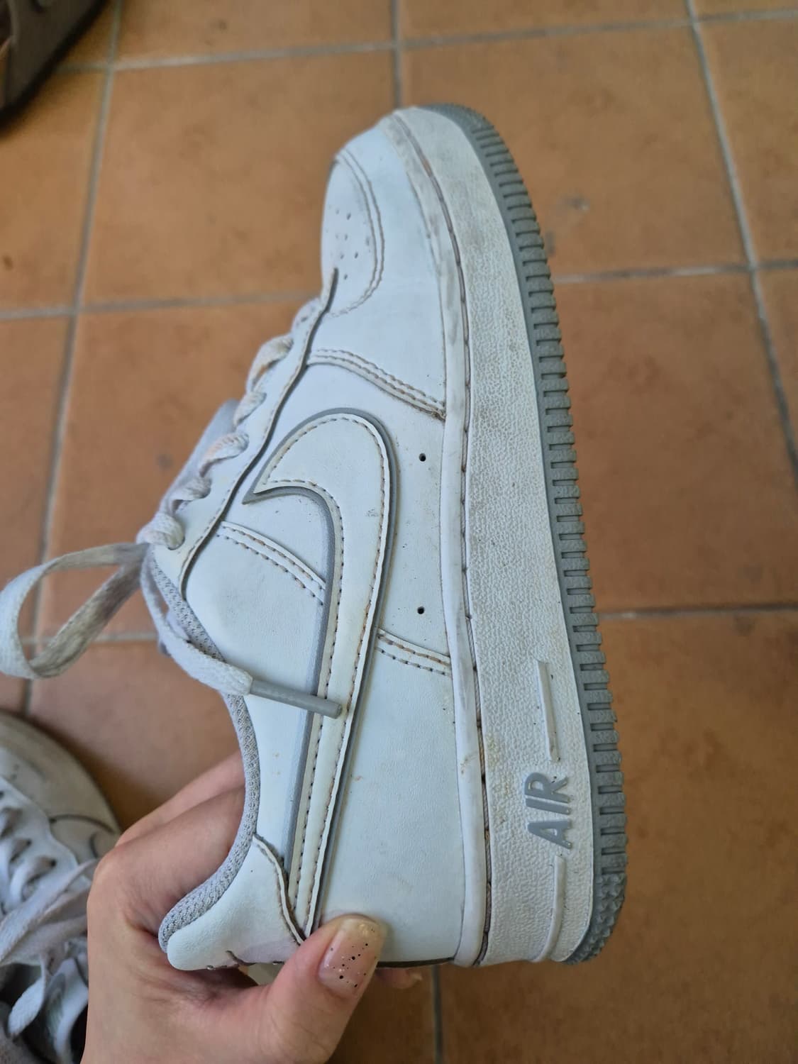 나이키 에어포스원 울프그레이 225 상품이미지8