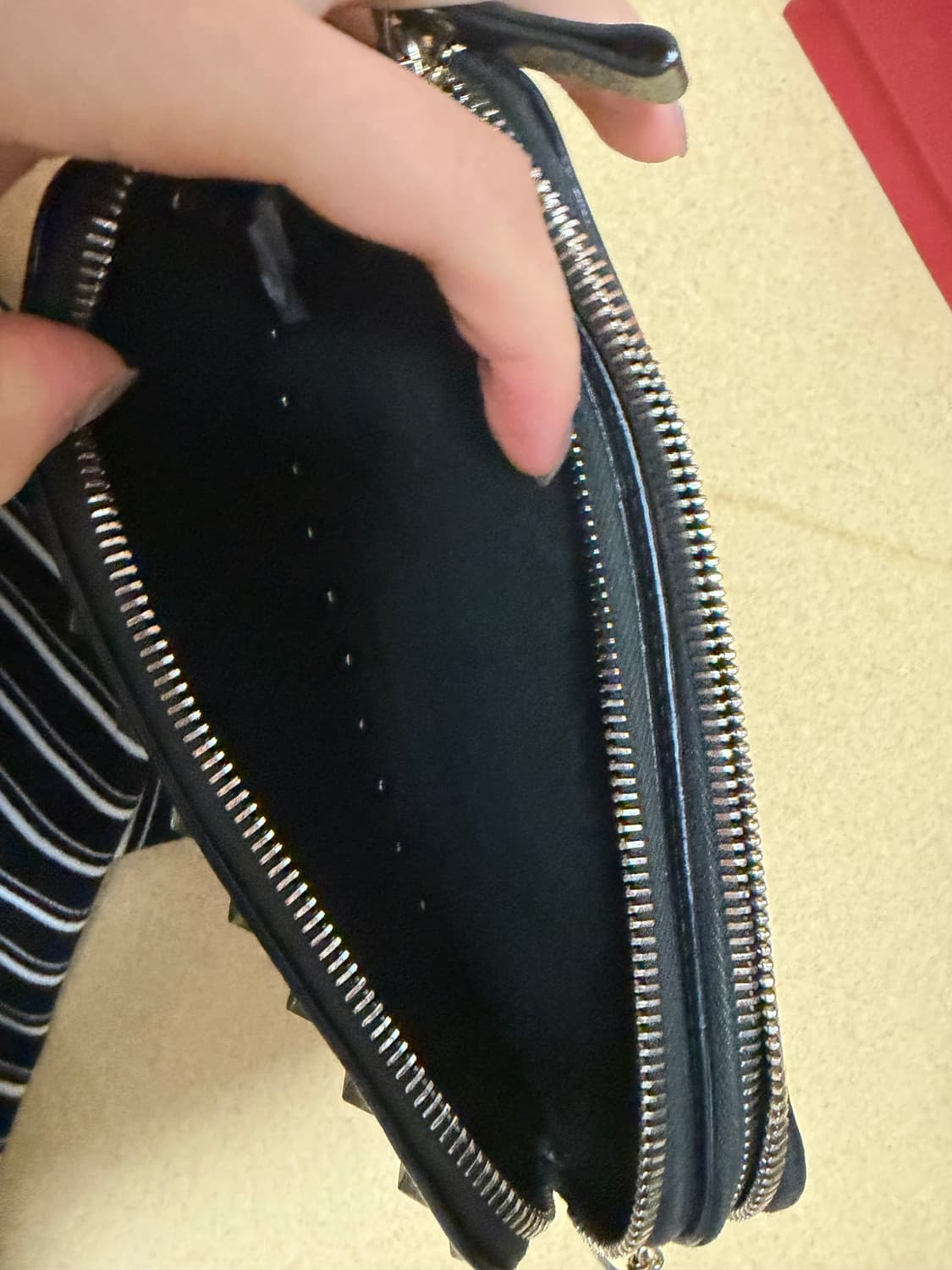 발렌티노 락스터드 크로스 체인백 상품이미지3