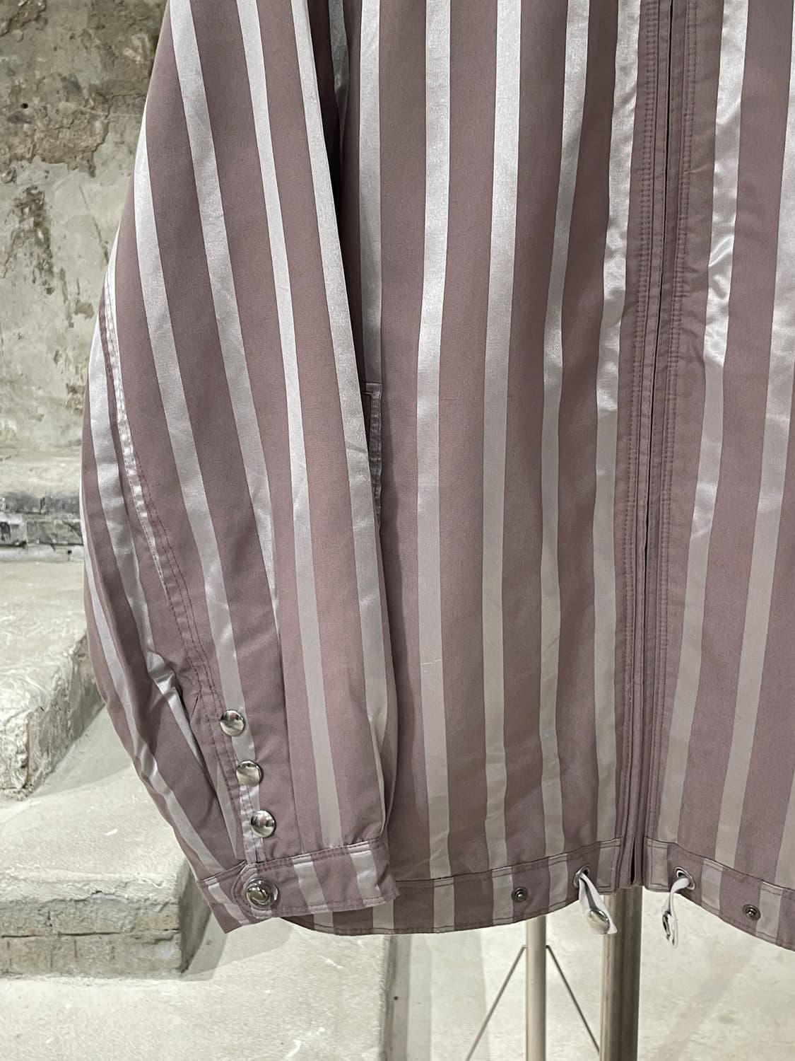 살로몬 미스티 로즈 스트라이프 자켓 상품이미지4