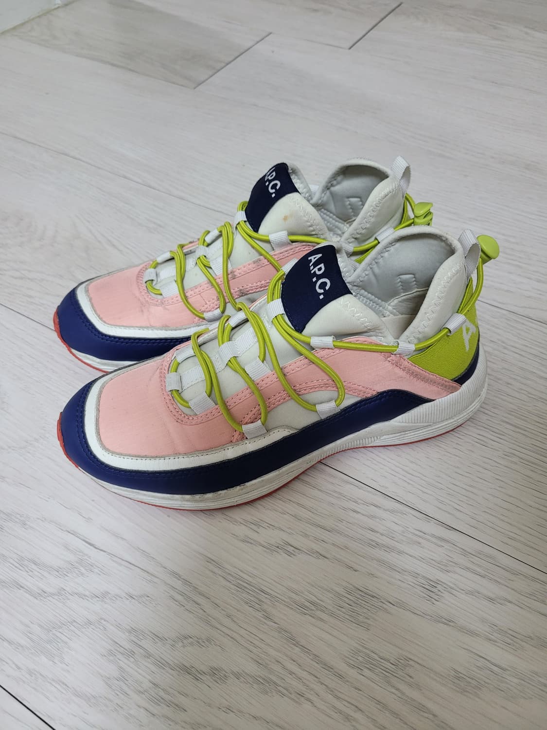 A.P.C. 아페쎄 리틀조 립스톱 스니커즈 37 (235) 상품이미지2