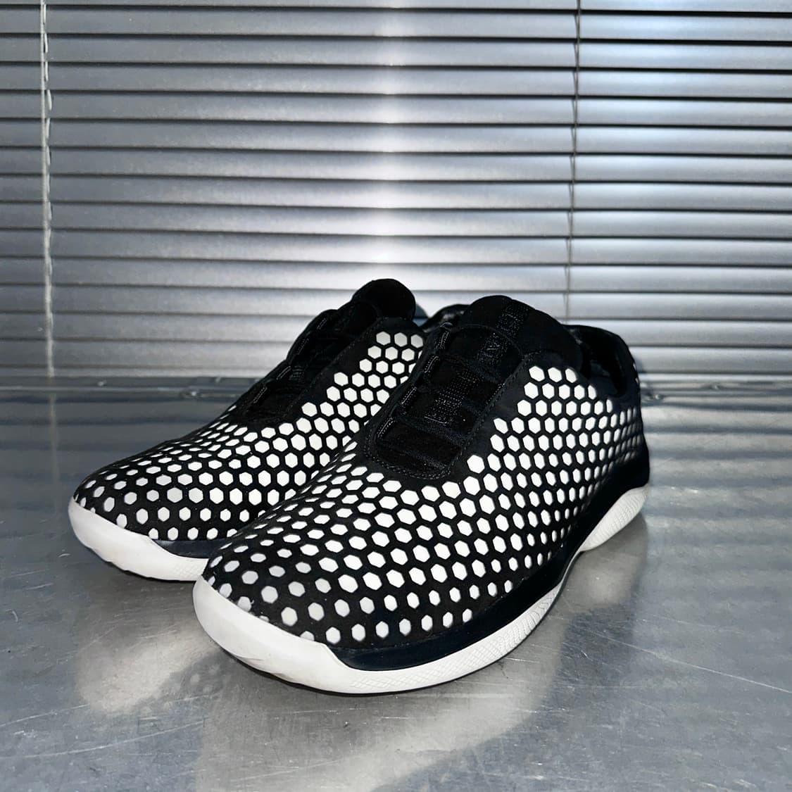 00s 빈티지 프라다 스포츠 스니커즈 상품이미지2