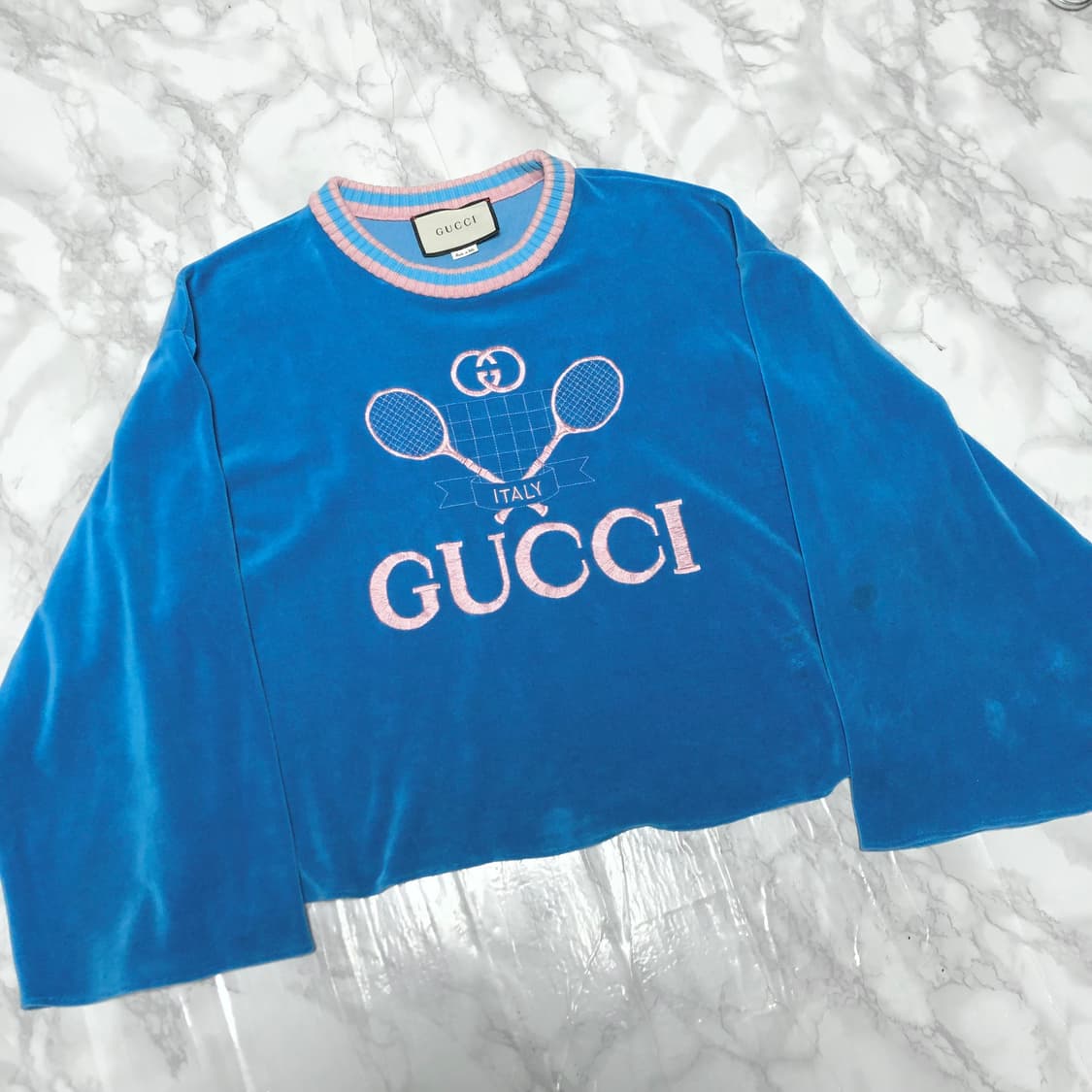 구찌 정품 벨벳 맨투맨 오버핏 크롭 티셔츠 상품이미지1