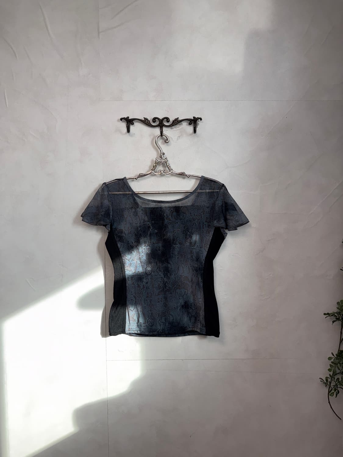 Navy ancient girl graphic mesh top 상품이미지6