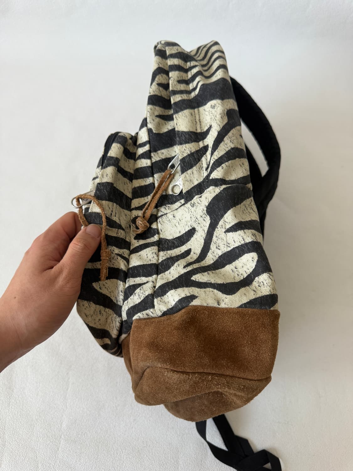 잔스포츠(JANSPORT) 지프라 백팩(하단 스웨이드) 상품이미지5