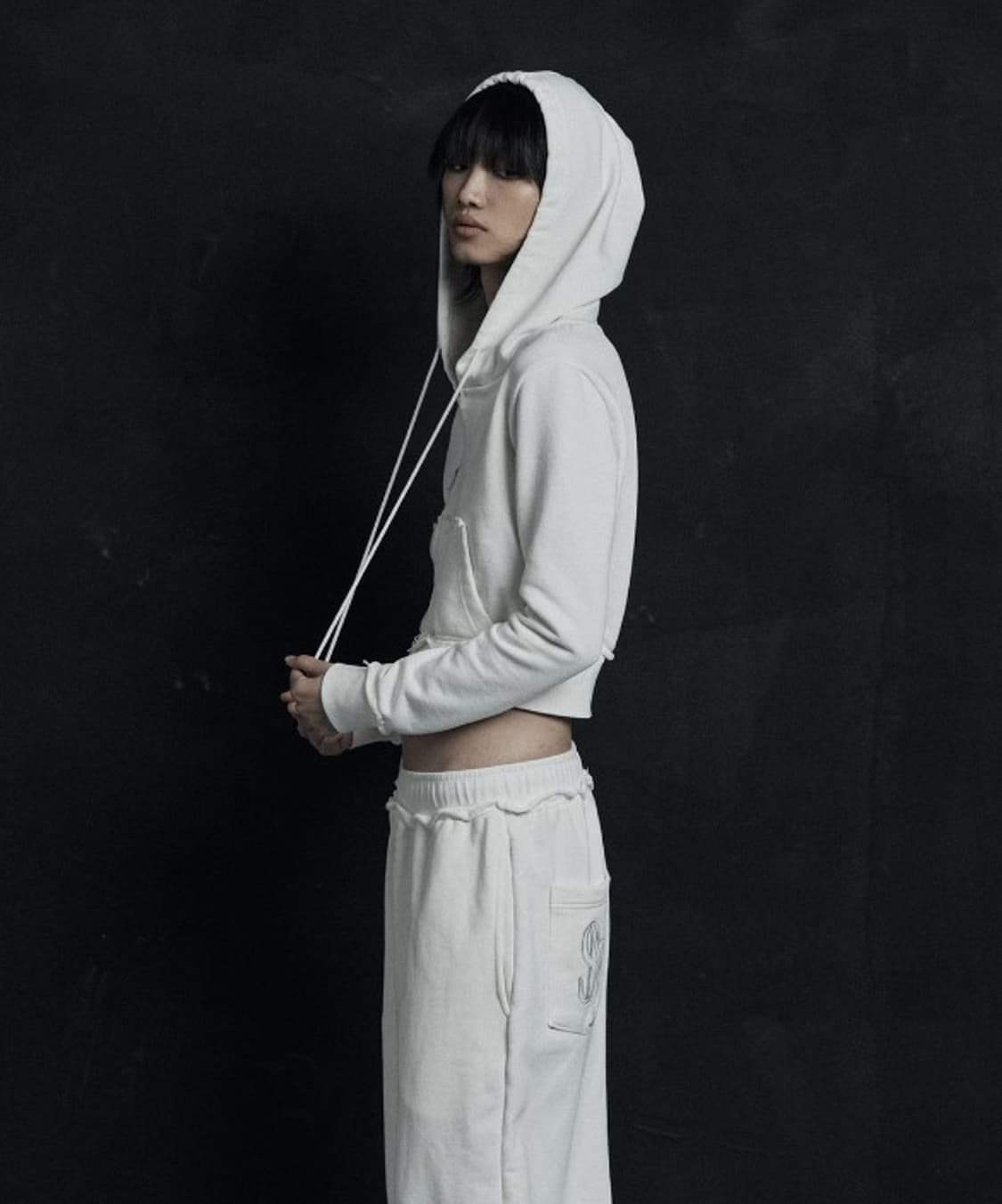 SNJ CUT-OFF CROP ZIP UP (WHITE) 상품이미지5