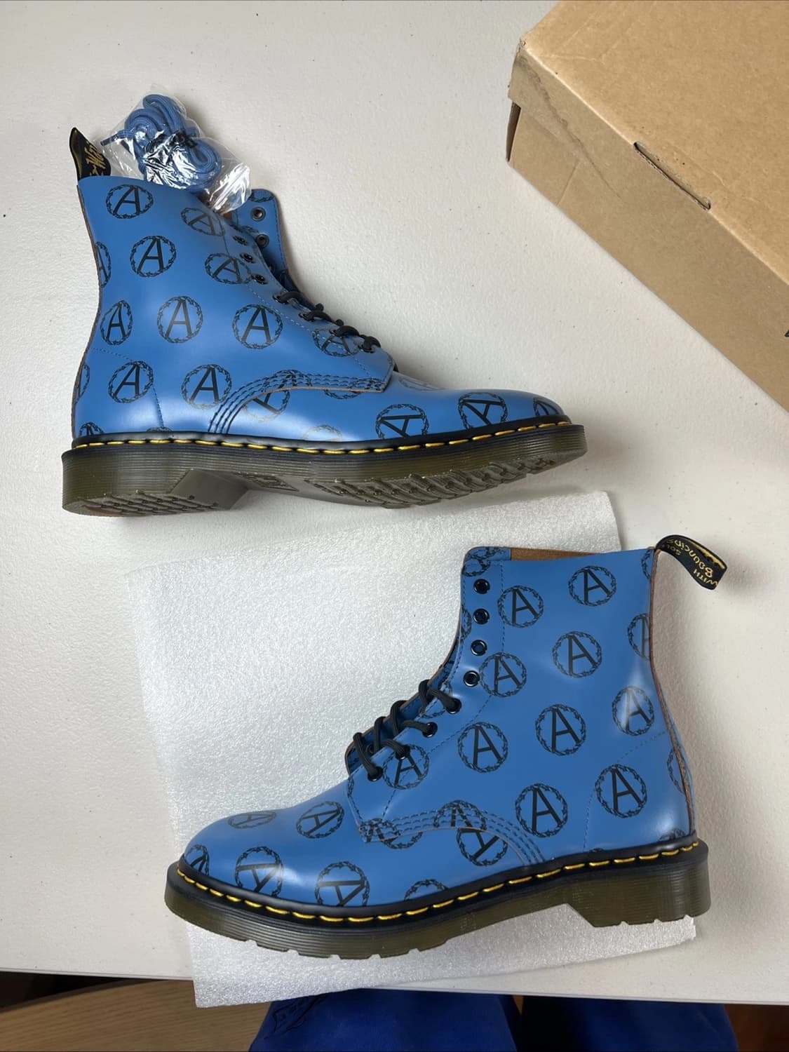 슈프림 x 언더커버 x 닥터마틴 8홀 아나키 블루 부츠 280 상품이미지2