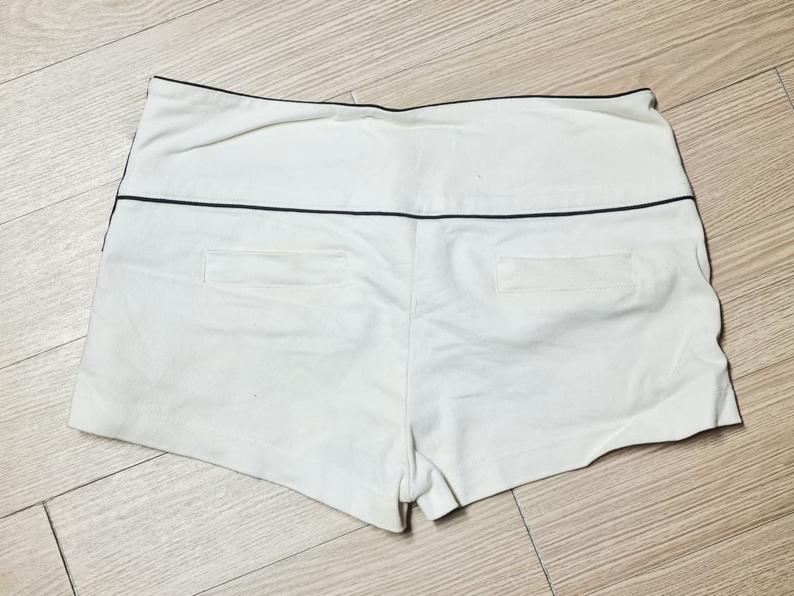 마린 화이트 반바지  상품이미지2