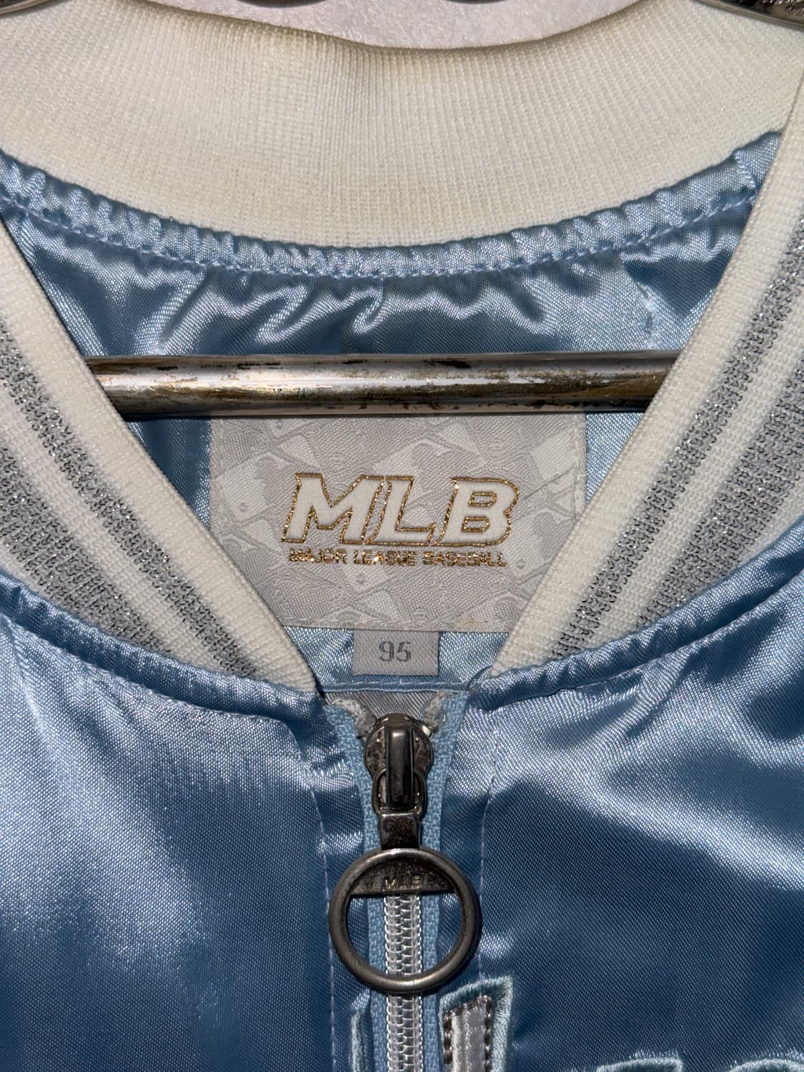 MLB glossy cotton candy sky blue blouson 상품이미지4