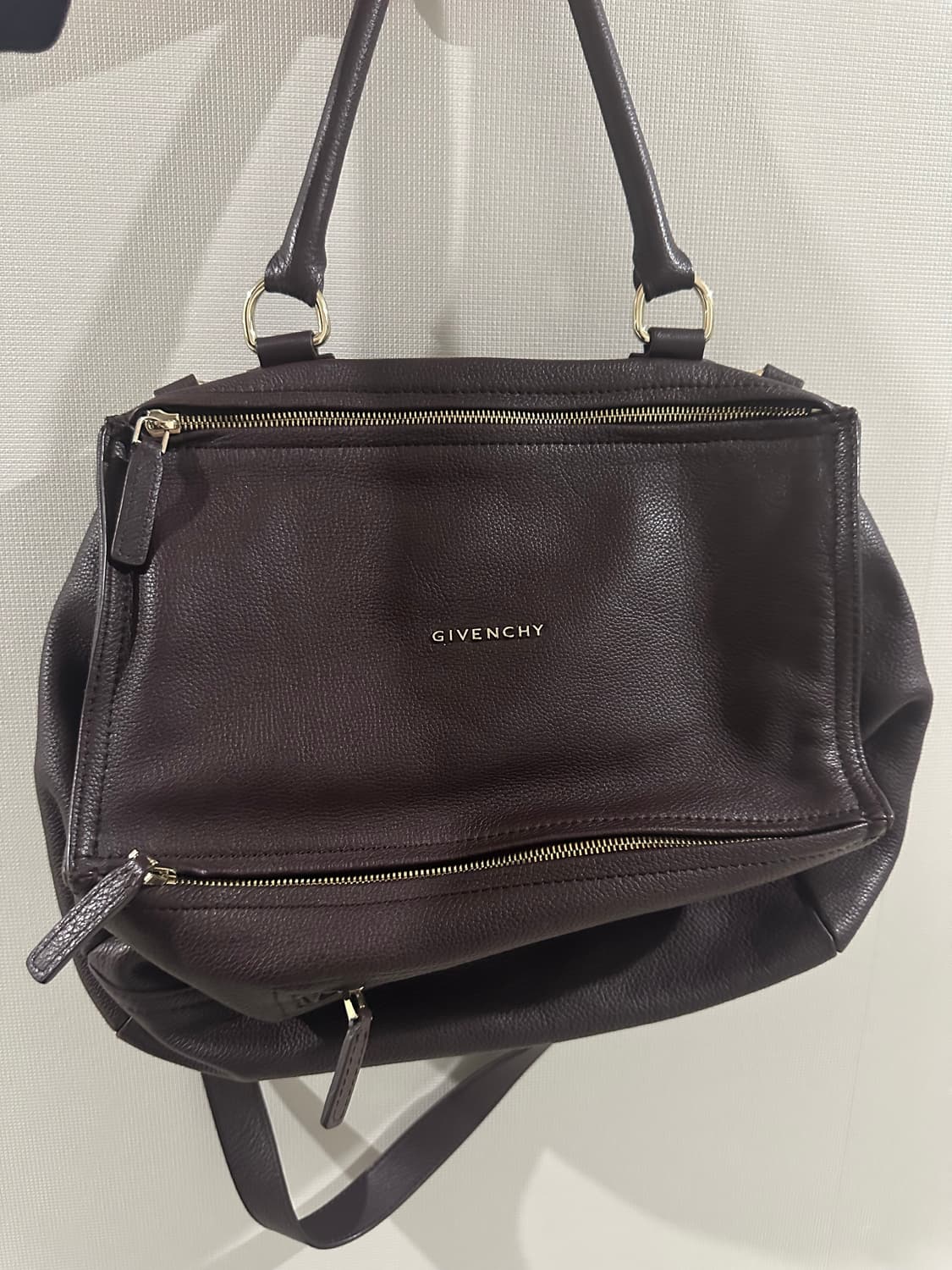 지방시 판도라백 미디움 카프스킨 상품이미지1