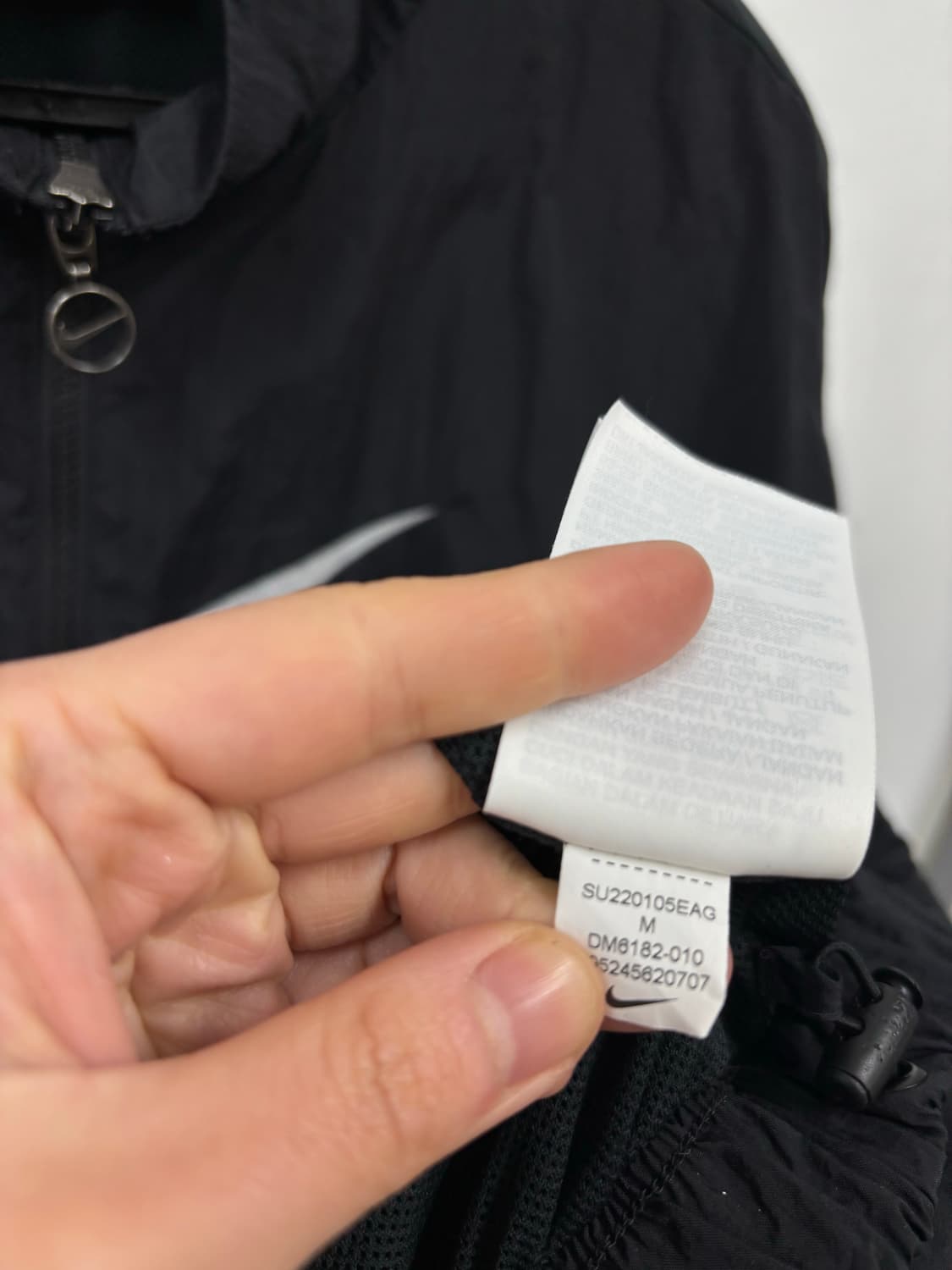 나이키 우먼 바람막이 상품이미지7