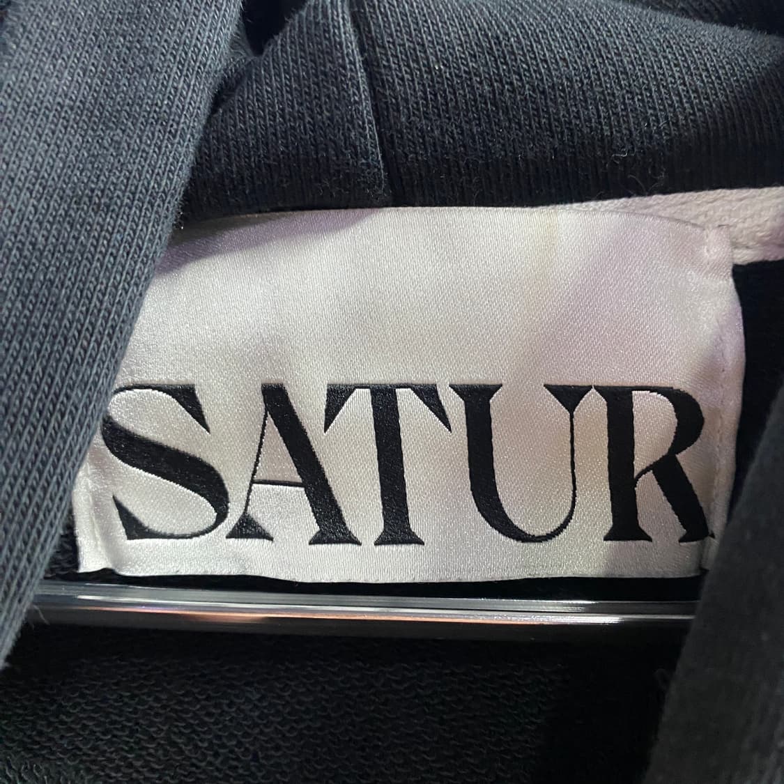 세터 카프리 시트론 드로잉 블랙 후드티 B4109 상품이미지5