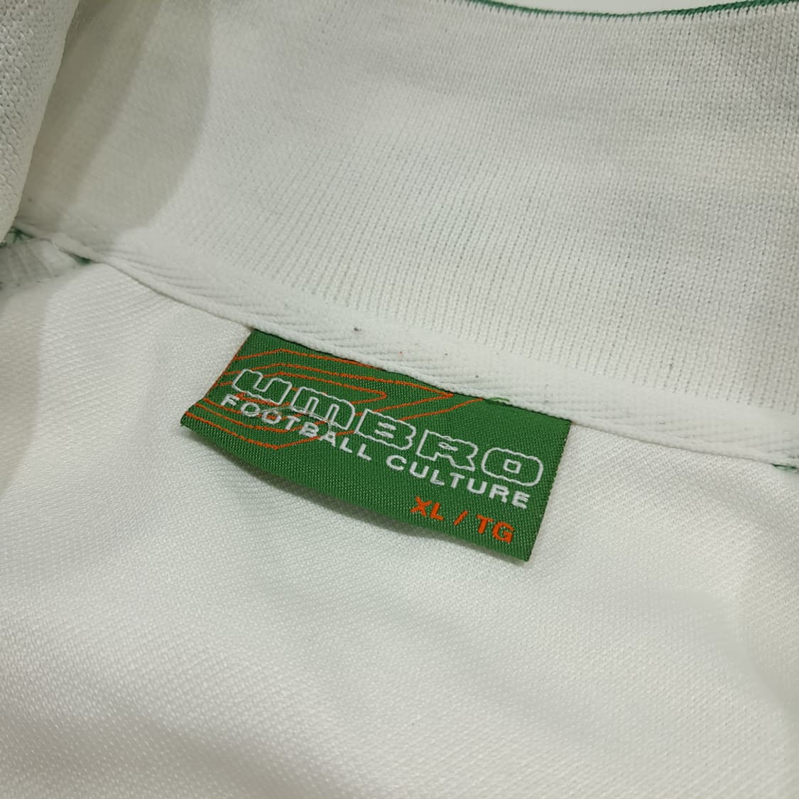 CL983 XL 엄브로 00s 풋볼컬처 화이트그린 트랙자켓 상품이미지3