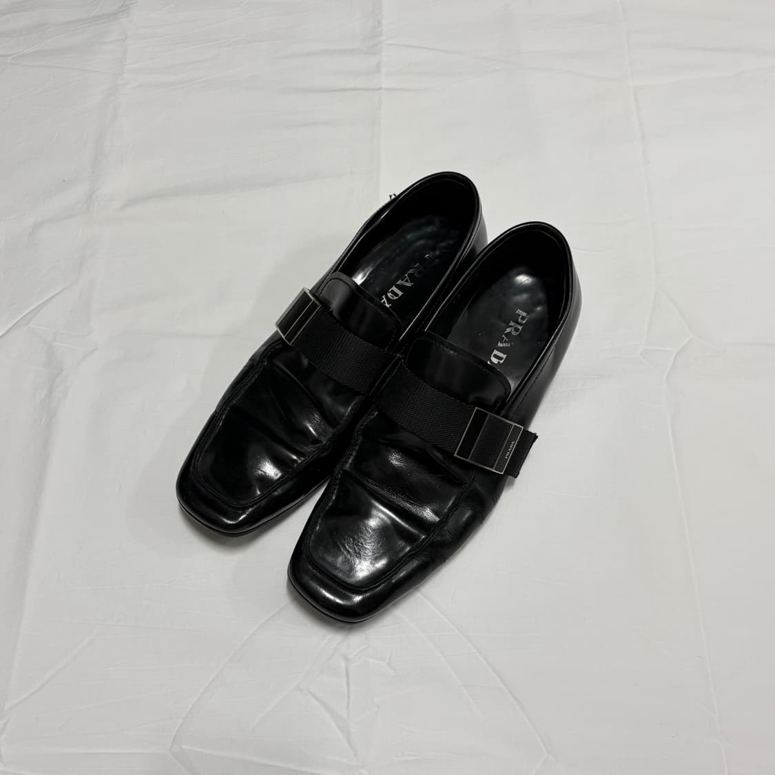 [백화점 바잉] 프라다 스퀘어 토 버클 로퍼 (270) 상품이미지4