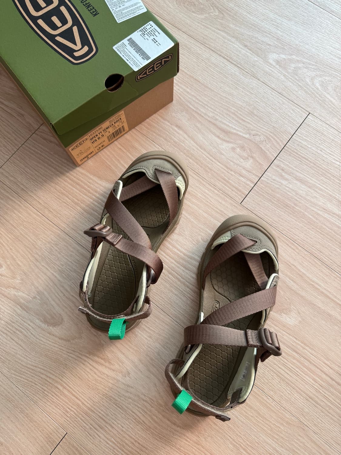 keen X openyy 콜라보 제라포트2 카키 상품이미지3