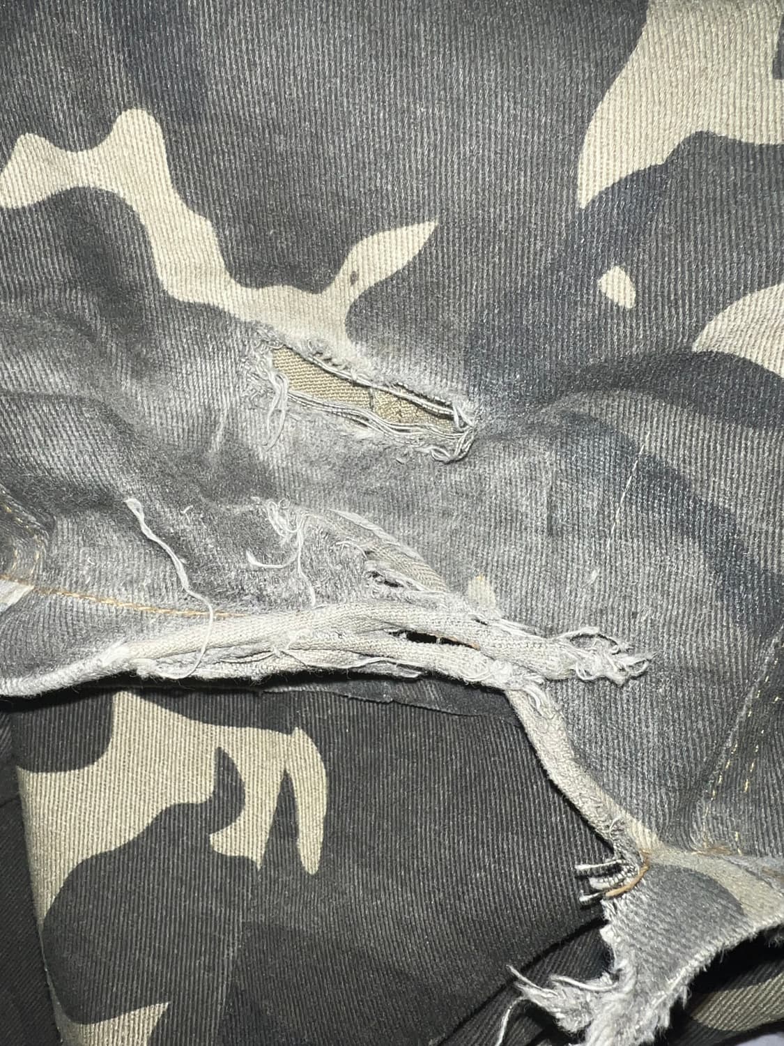 팬시클럽 카모 레터링 데님 팬츠 상품이미지4