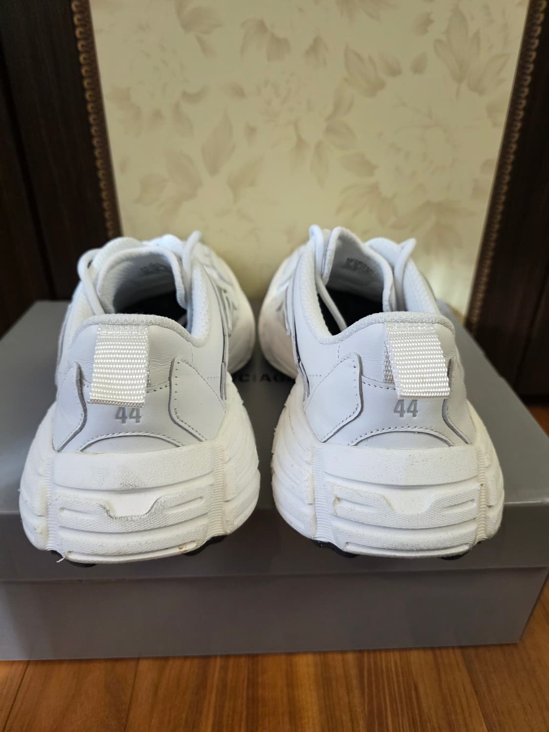 발렌시아가 먼데이 슈즈 화이트 44 상품이미지4