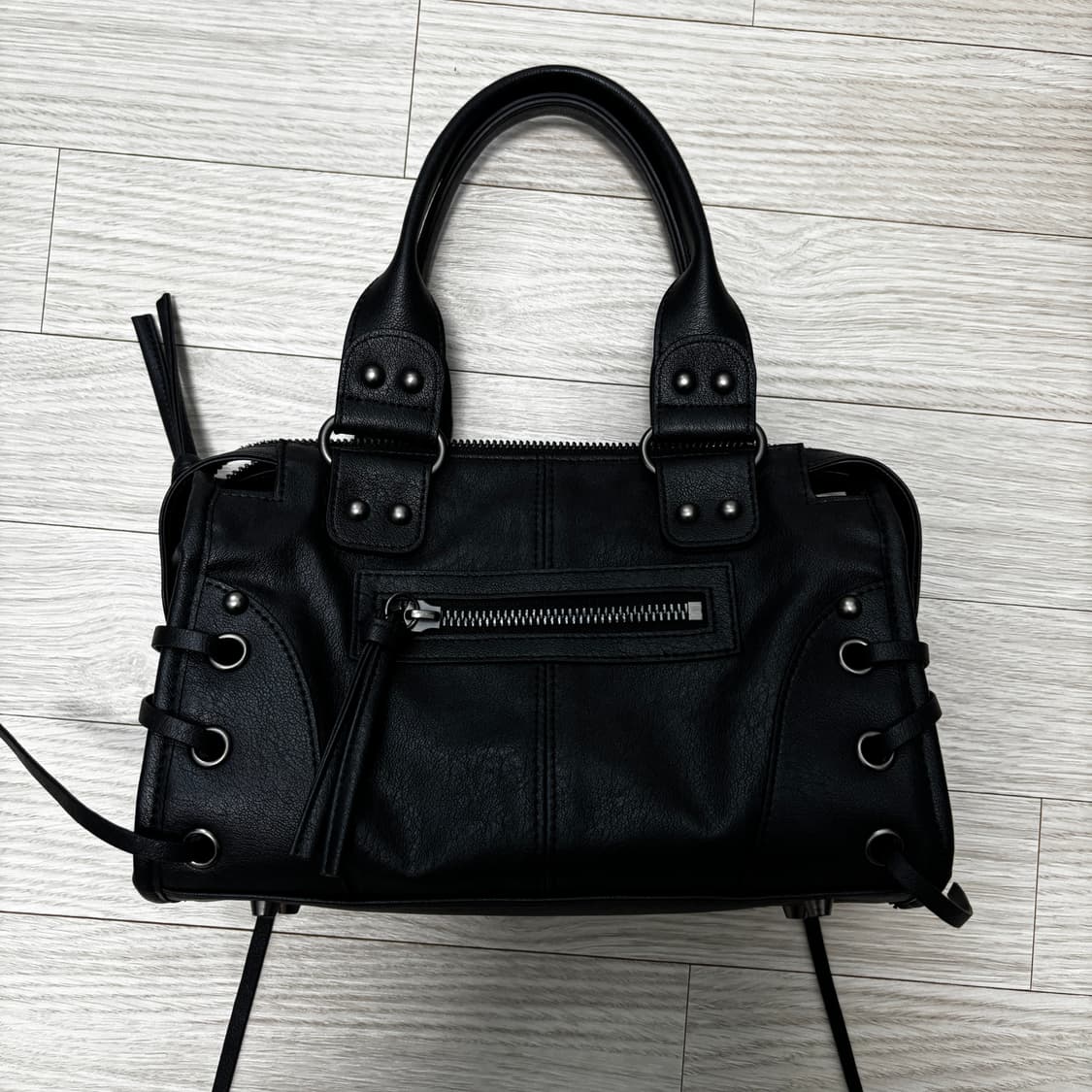 팬시클럽 벨티드 워싱 레더 미니백 블랙 상품이미지7