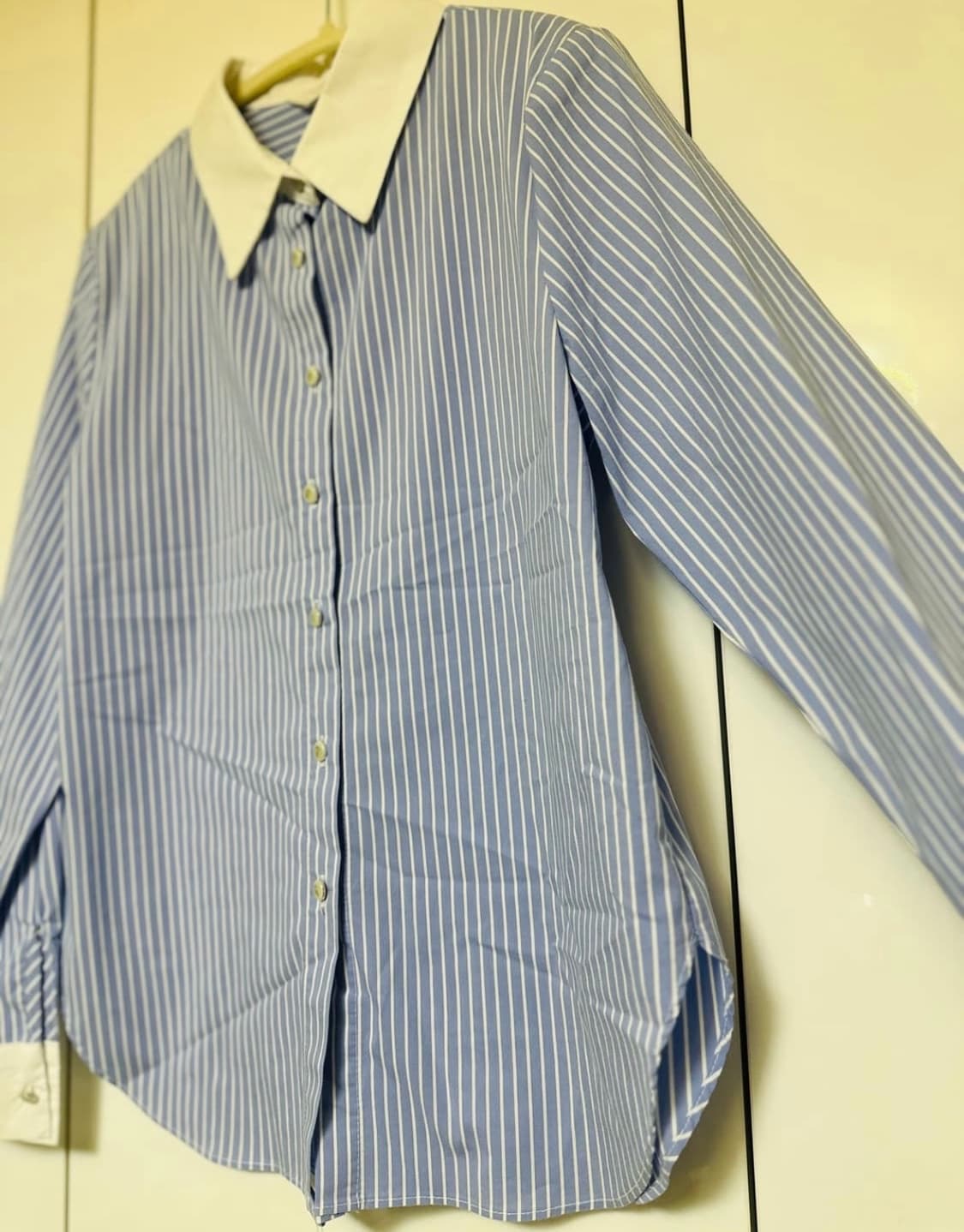 줄로그블루 스트라이프 배색 카라 셔츠  상품이미지2