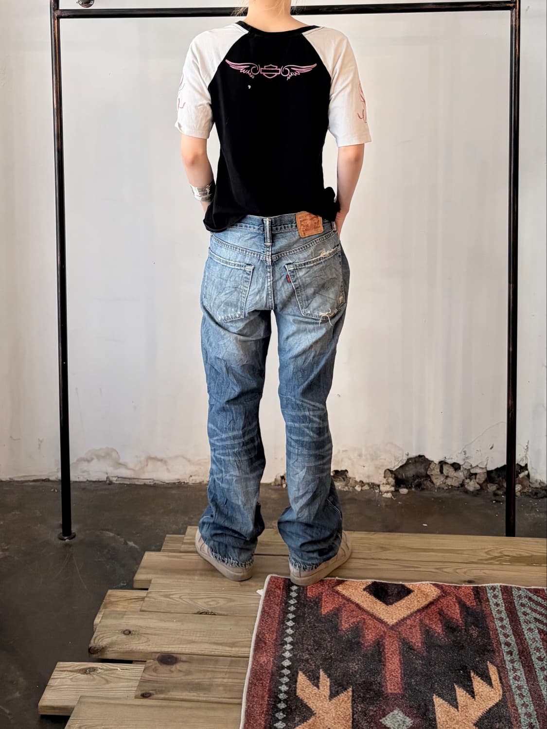 리바이스 527 디스트레스드 부츠컷 데님 팬츠  상품이미지3