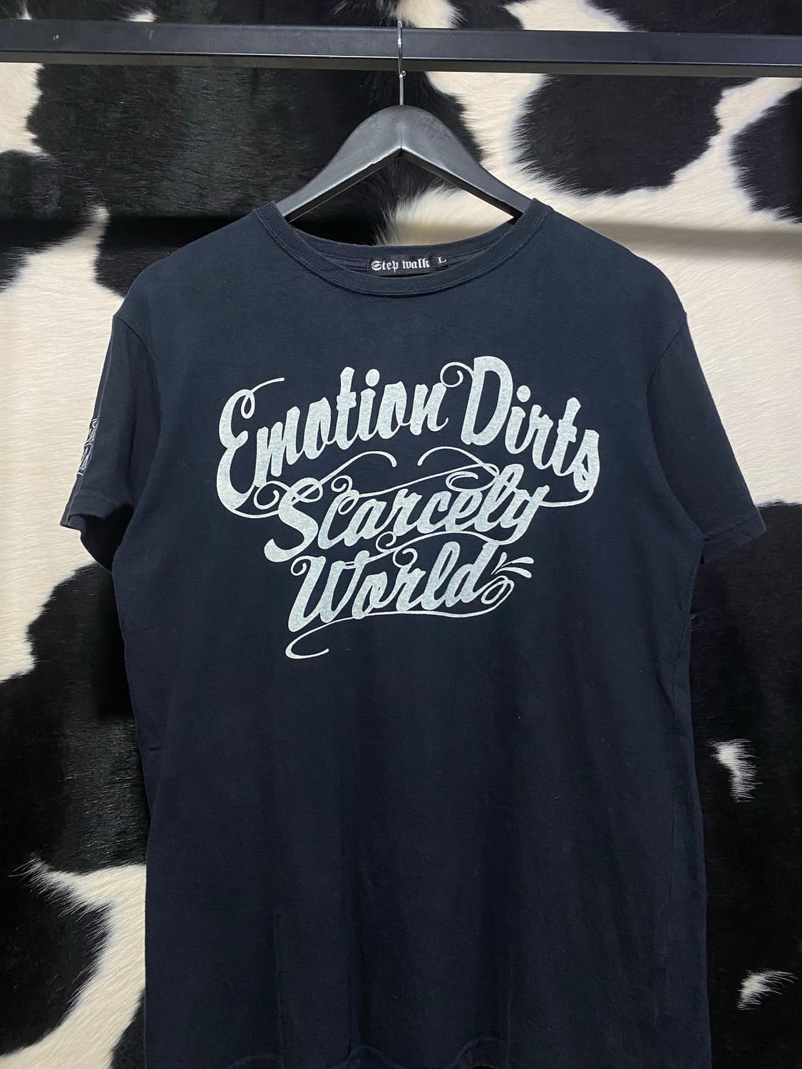 Step walk 레터링 디테일 반팔티셔츠 상품이미지2