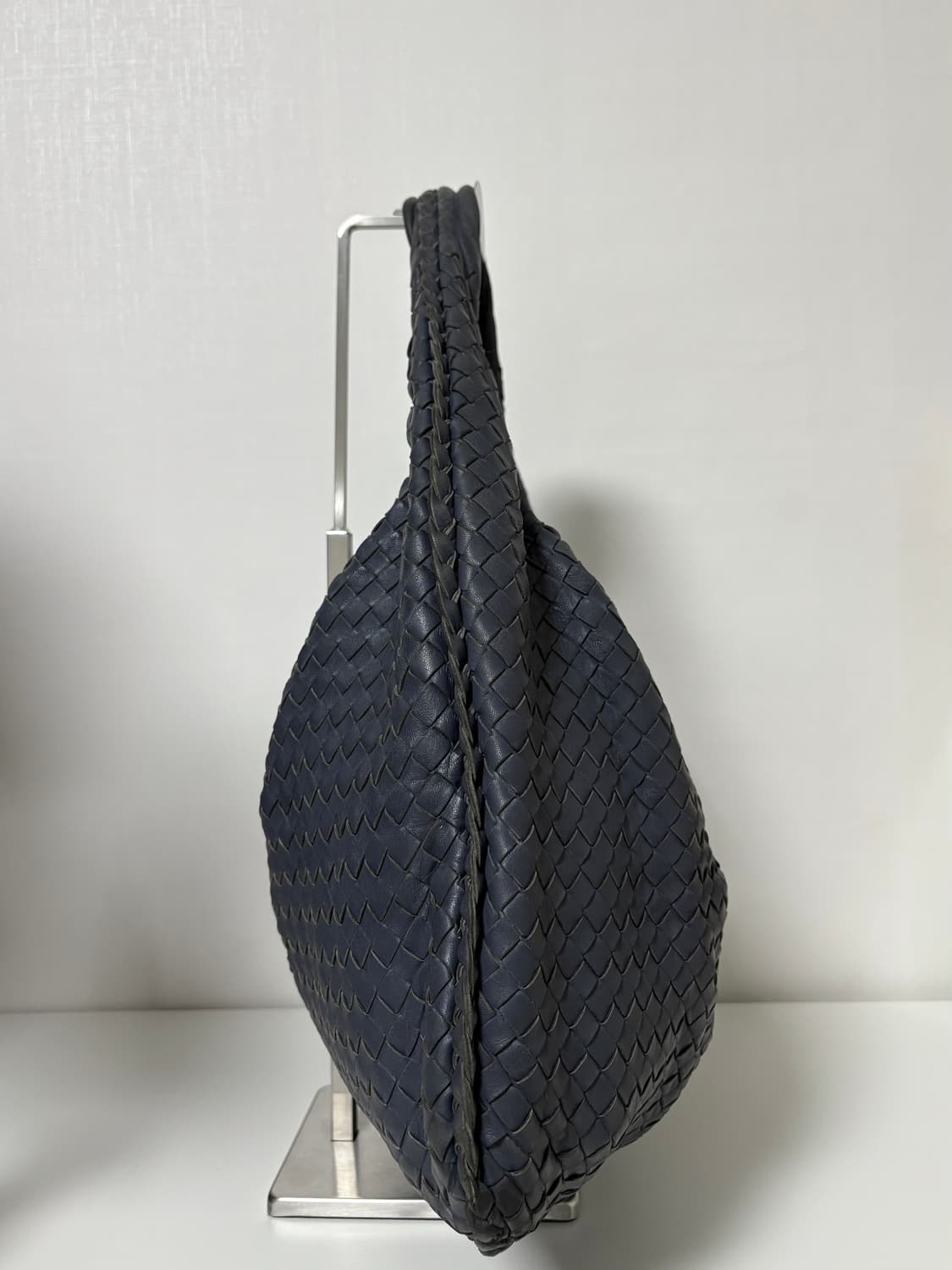 보테가베네타 리미티드 호보백 다크네이비 상품이미지3