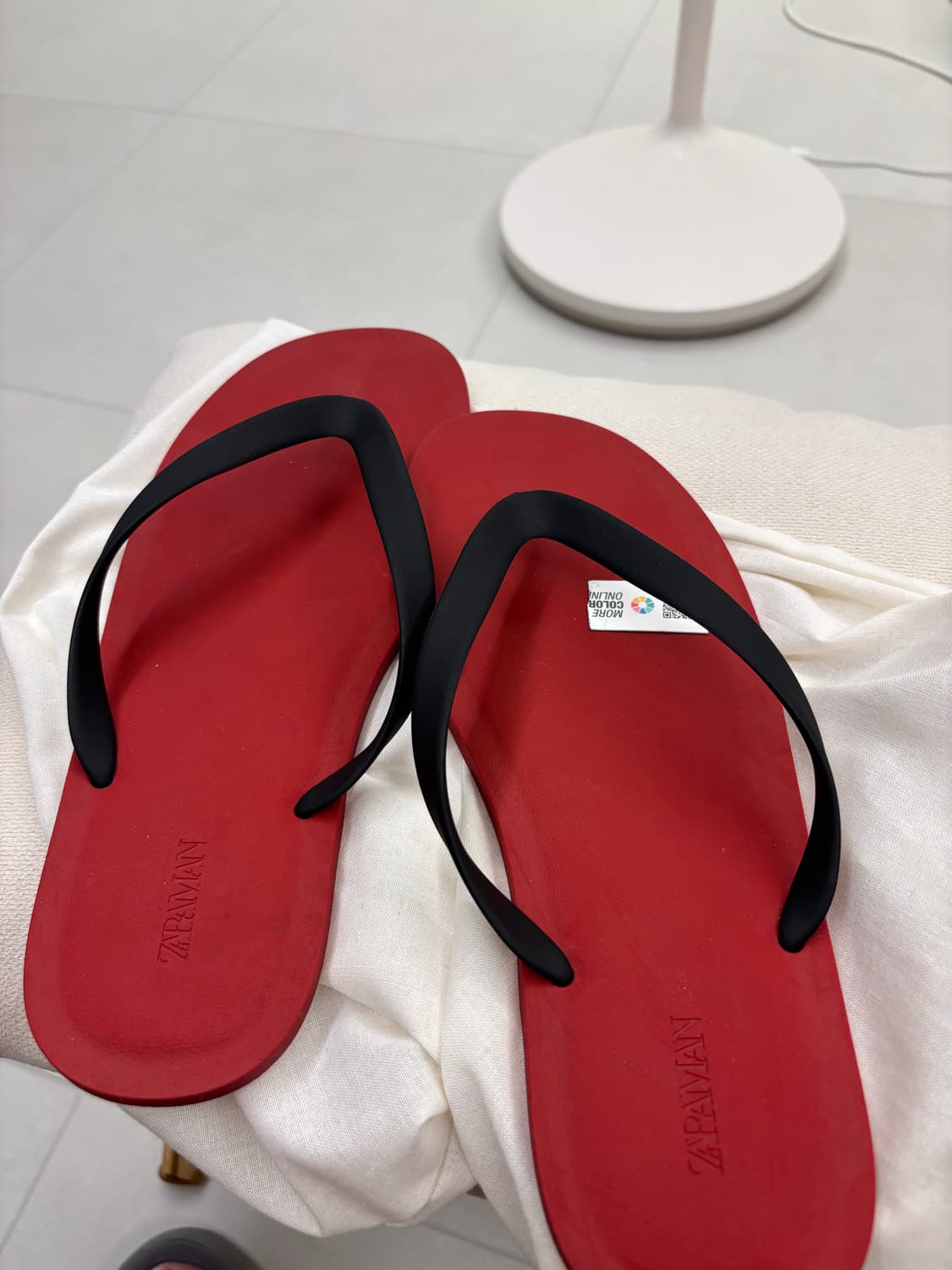 자라 zara 아론레빈 쪼리 플립플랍 44 상품이미지4