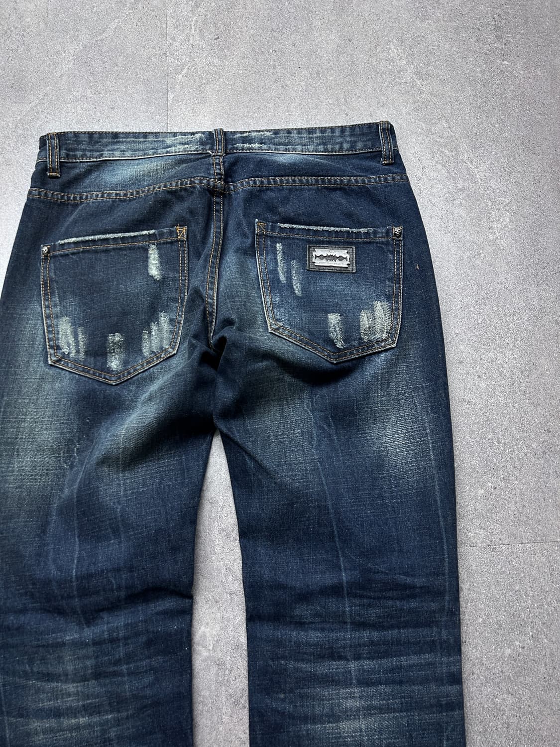 필립플레인 디스트레스드 레이저 디테일 데님 상품이미지7