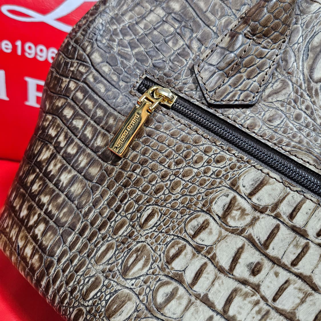 피에르가르댕 크로커다일 카키 브라운 레더 토트백  상품이미지4