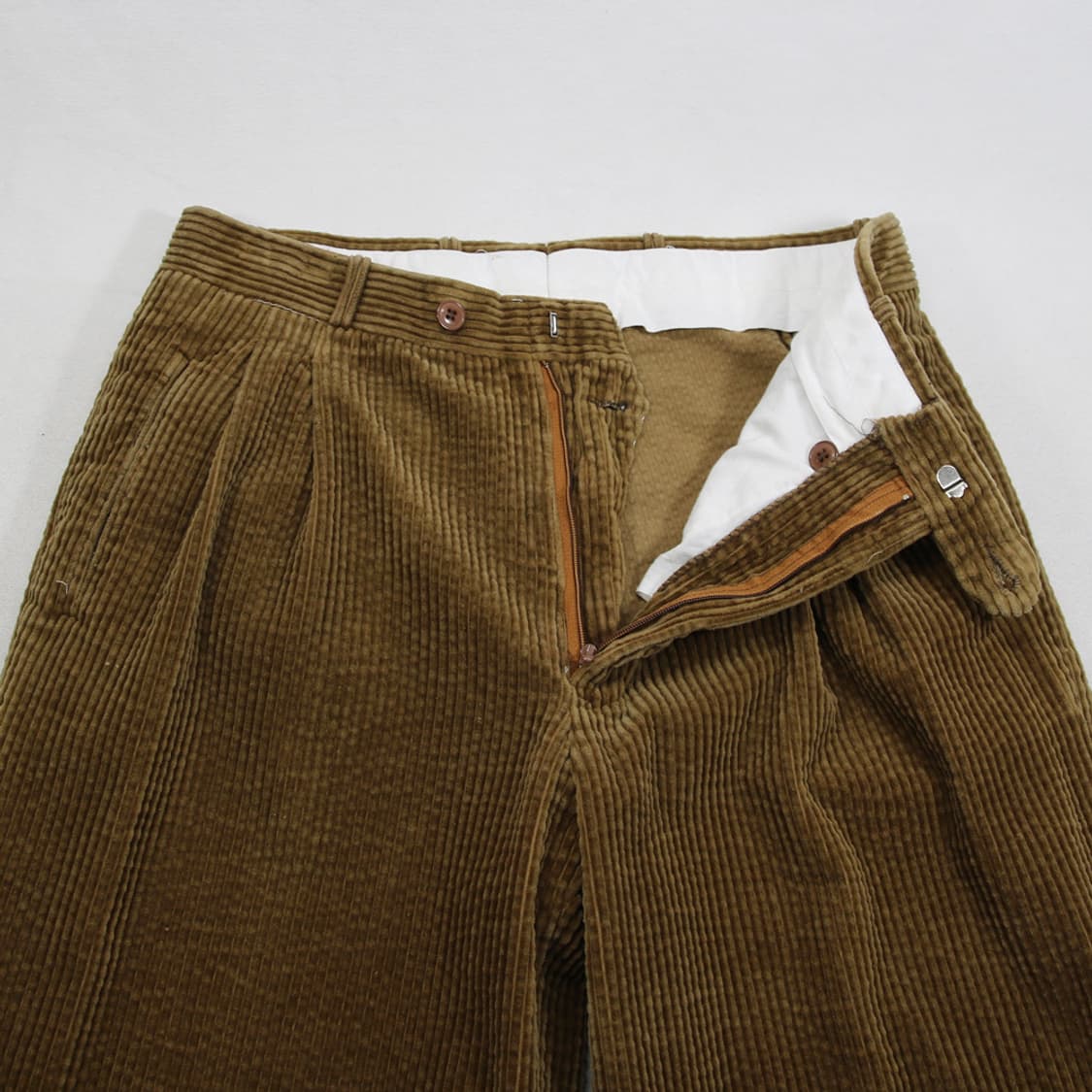 (착용컷) LAvion 코듀로이 팬츠 (남성용 29) 상품이미지5