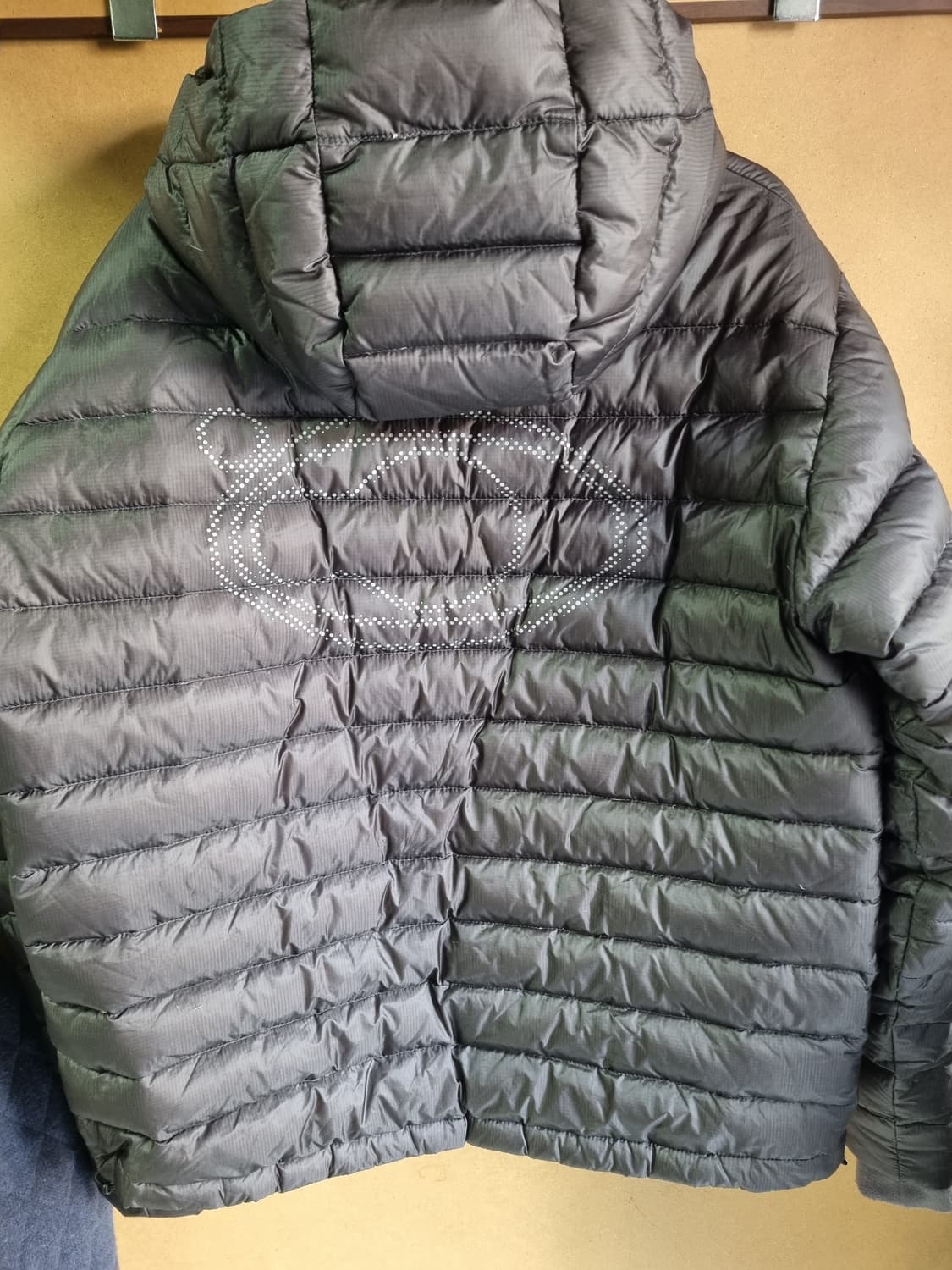 에이이에이이 경량패딩  상품이미지2