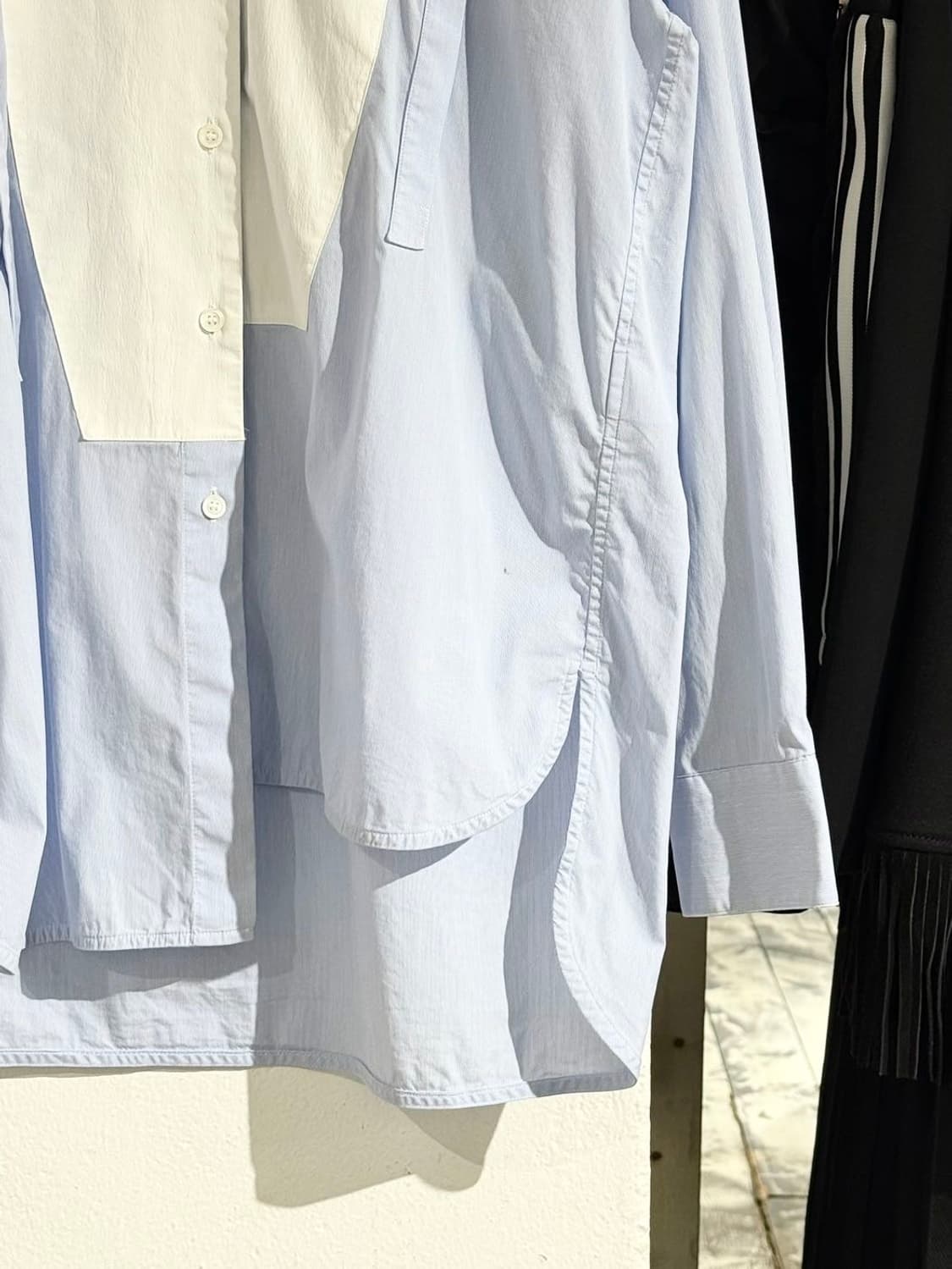 로에베 블루 화이트 언발란스 오버핏 셔츠 상품이미지5