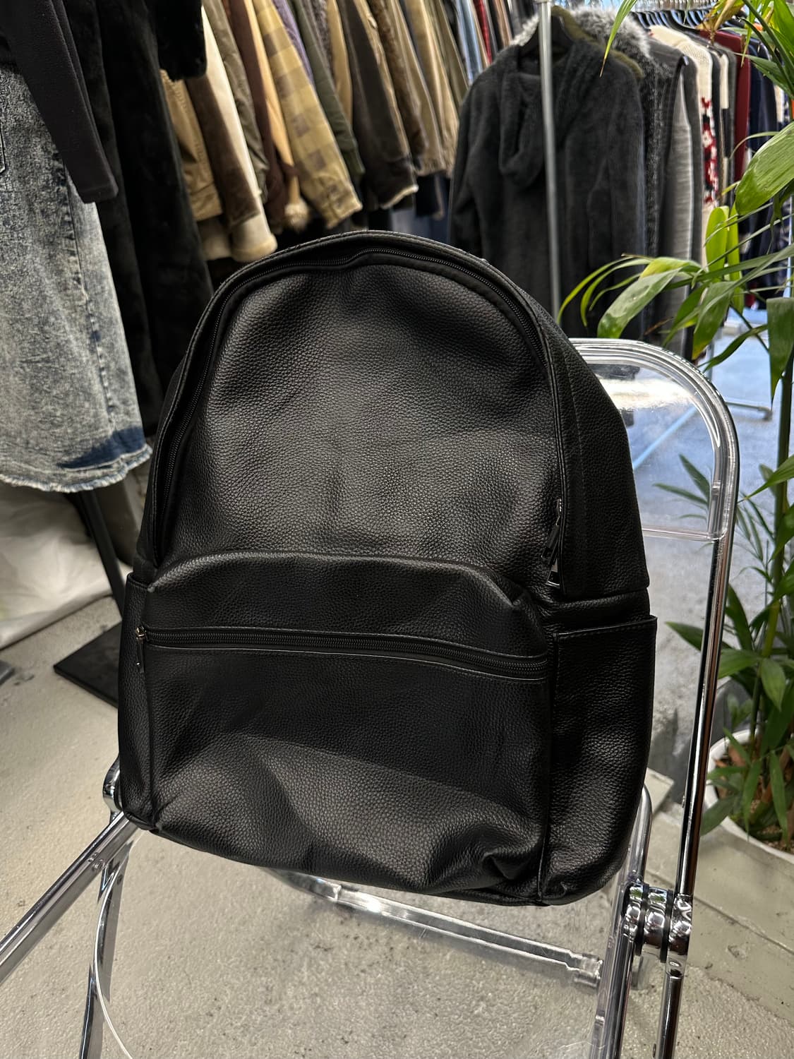 black leather backpack 상품이미지2