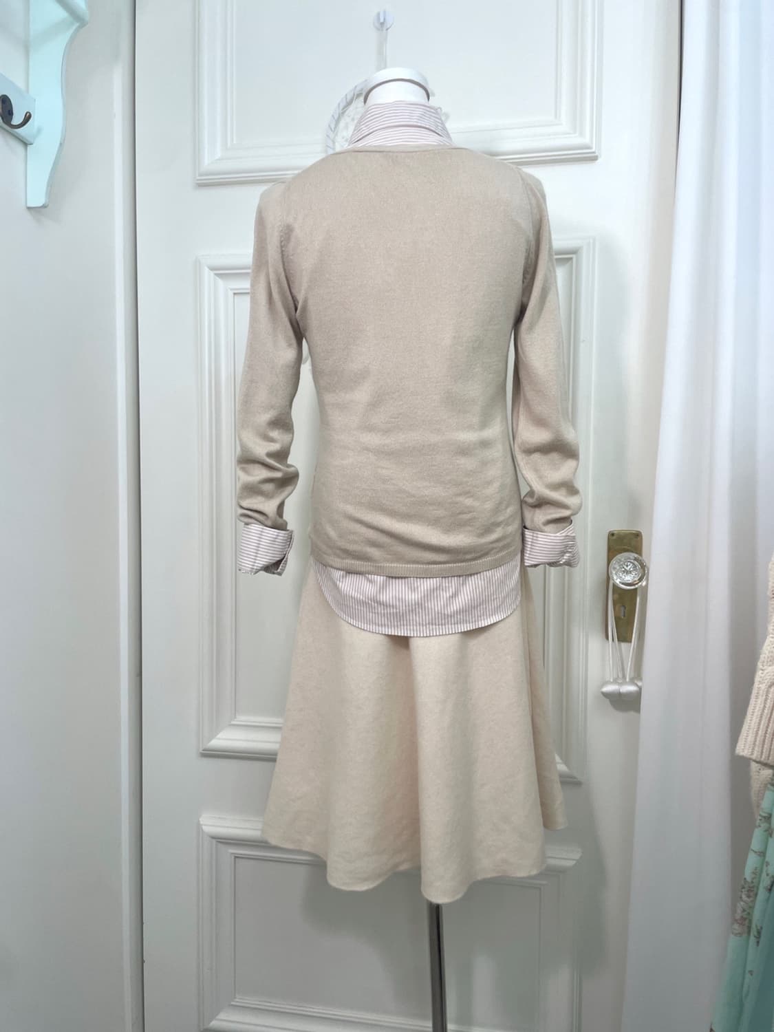 beige pearl button basic cardigan&beige 상품이미지4