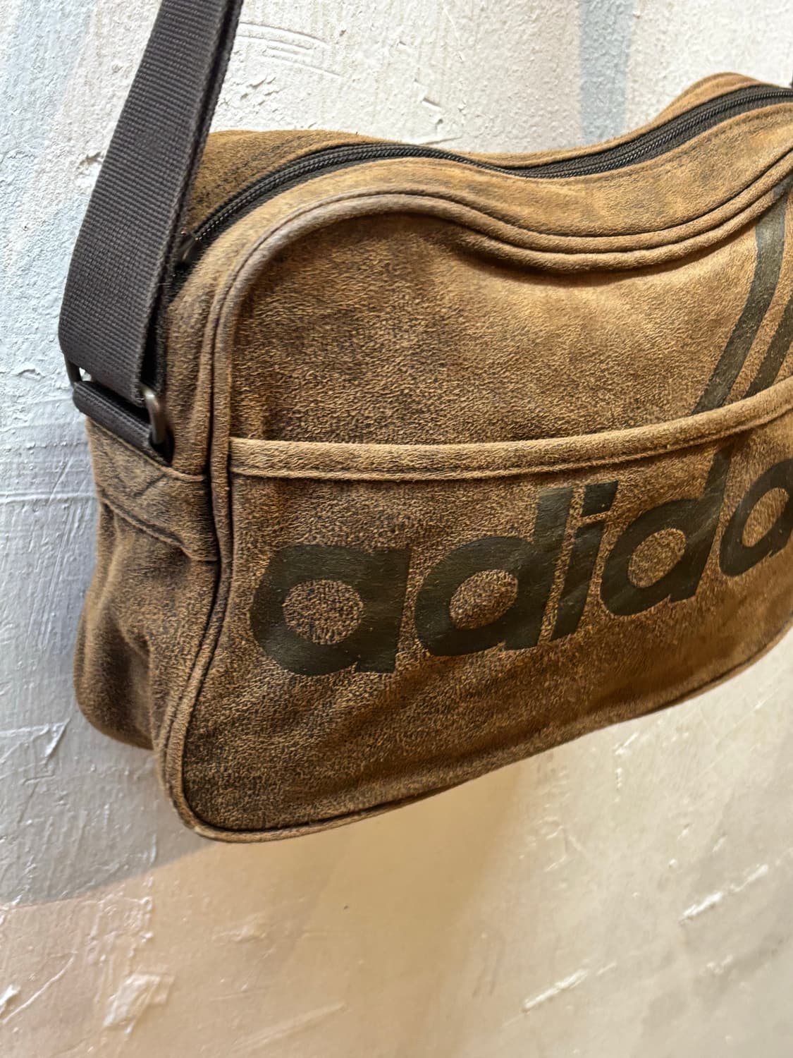 아디다스 빈티지 레어 크로스백 모카브라운 상품이미지1