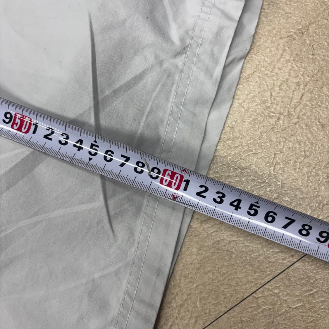 나이키 오버사이즈드 시멘트 컬러 하프팬츠 상품이미지5