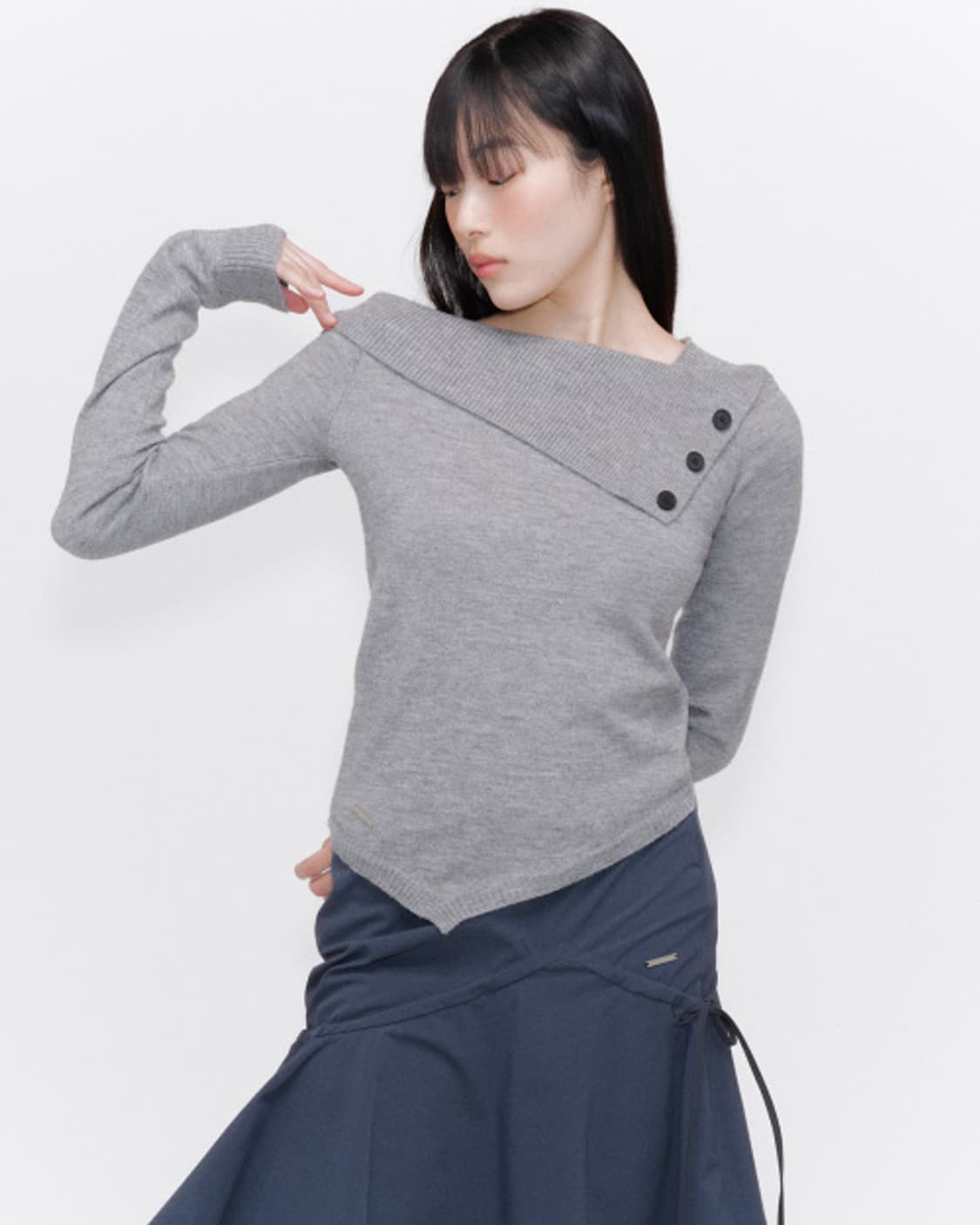 미세키서울 오블리크 라인 버튼 니트 그레이 상품이미지2