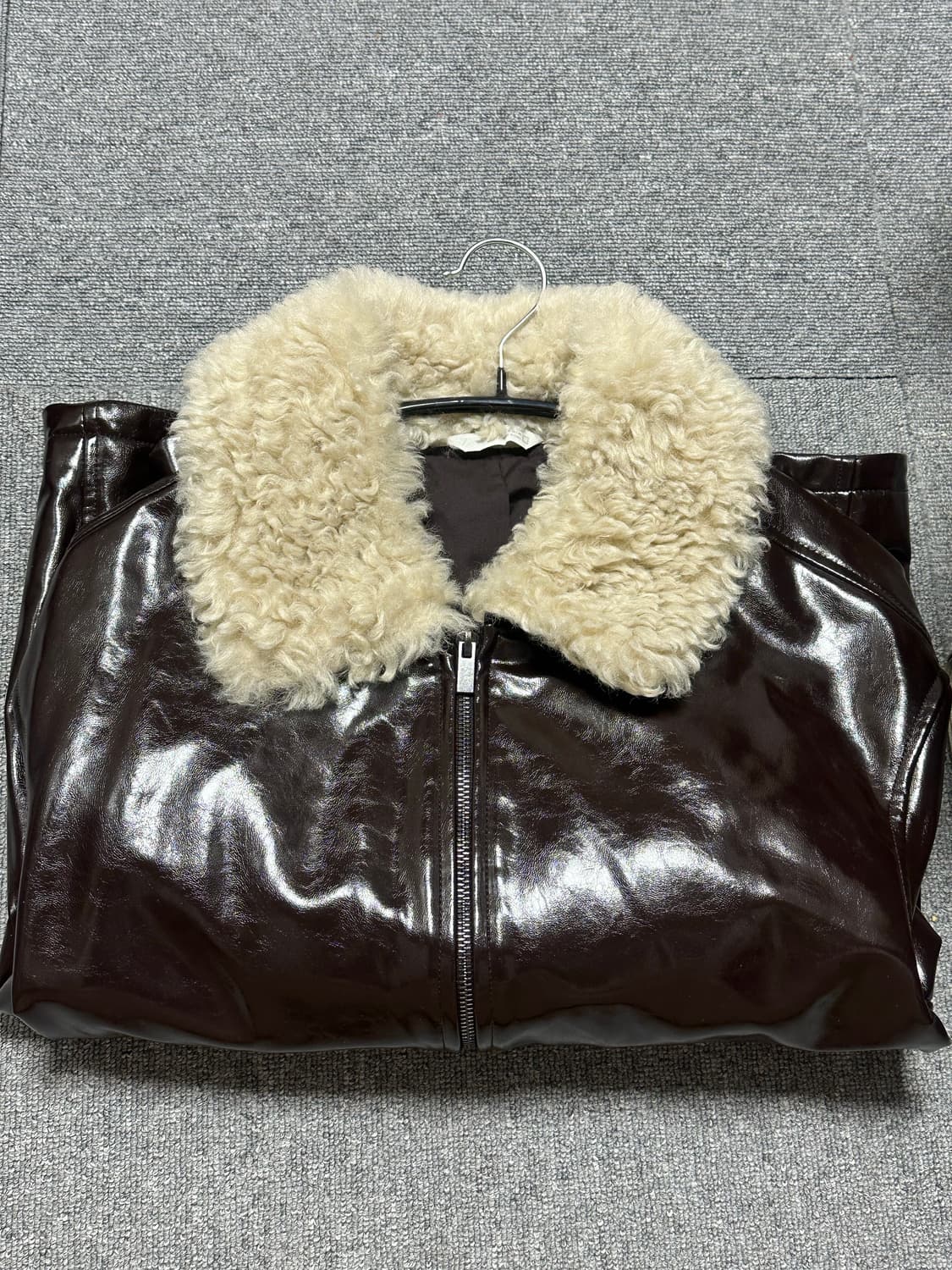 자라 비닐 마감 콤비 점퍼 상품이미지1