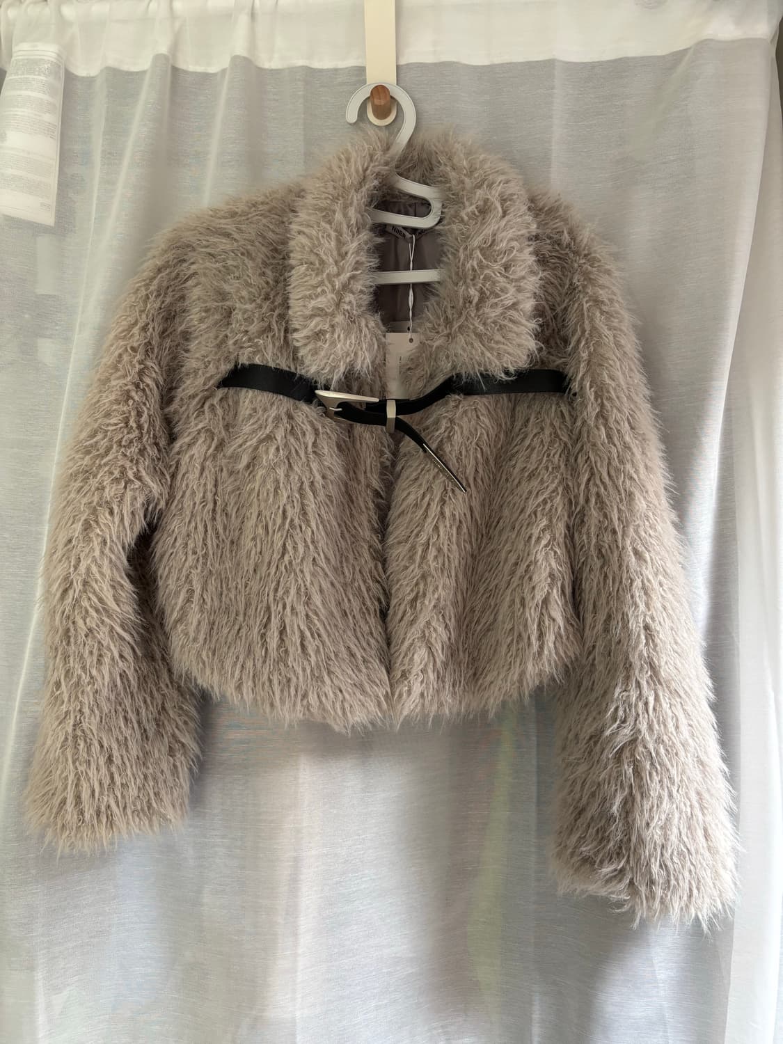 니어노어 BELTED FUR JACKET_GREY 상품이미지1