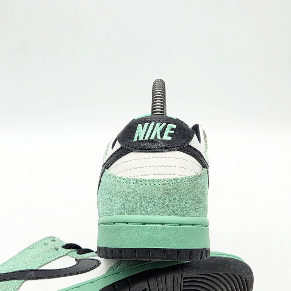 나이키 덩크 SB 로우 씨 크리스탈 (250) 상품이미지2