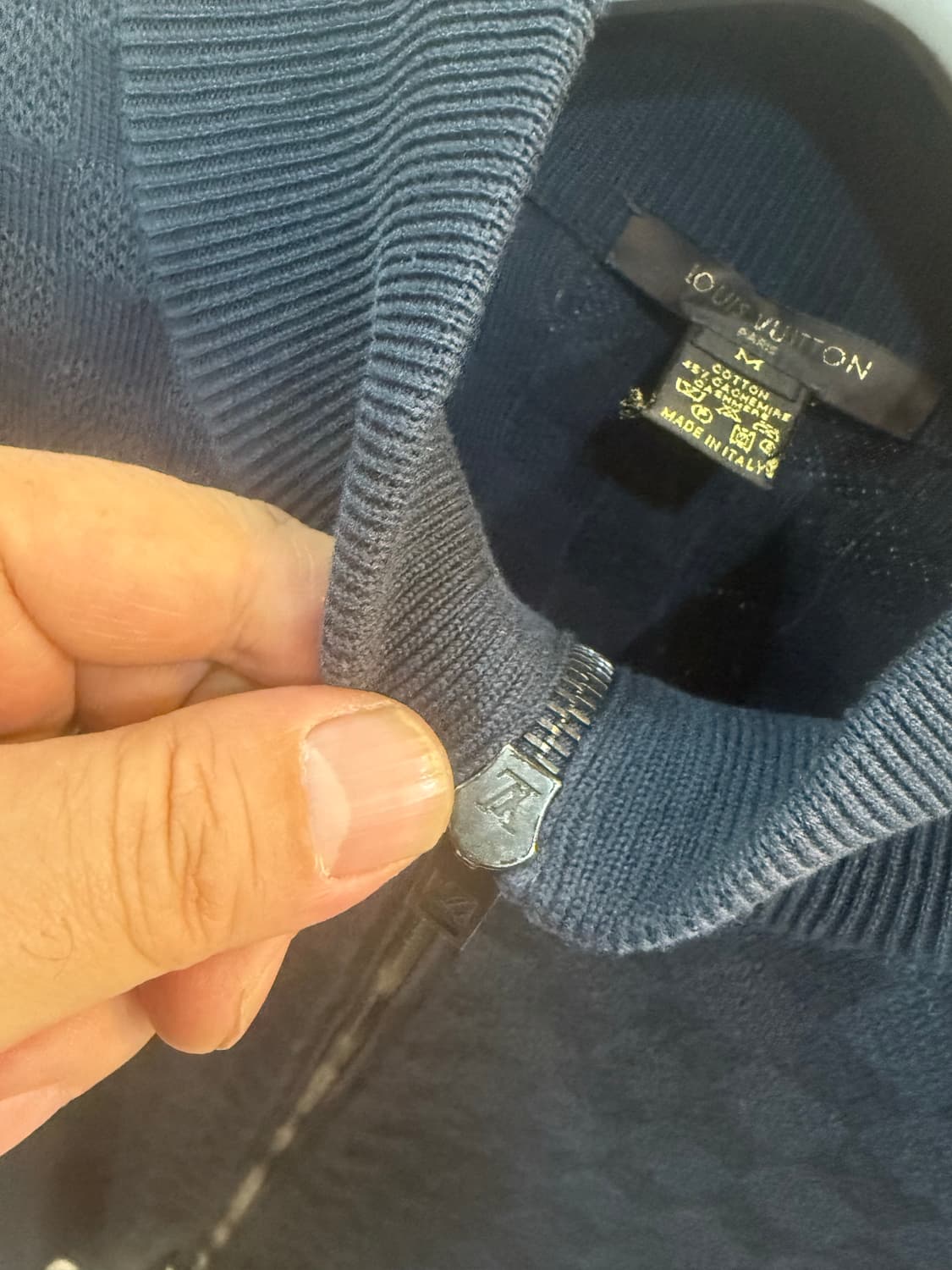 100 정품 루이비통 다미에 캐시혼방 집업 팝니다 상품이미지4