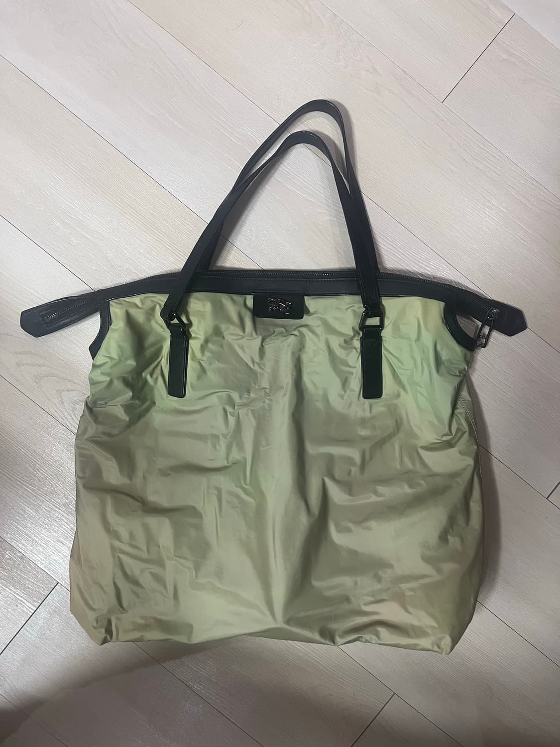 버버리 나일론 토트백 (정가80/가벼운 데일리백) 상품이미지1