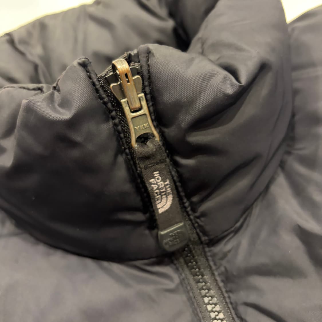 [90] 노스페이스 700 다운 눕시 블랙 패딩 B389 상품이미지5