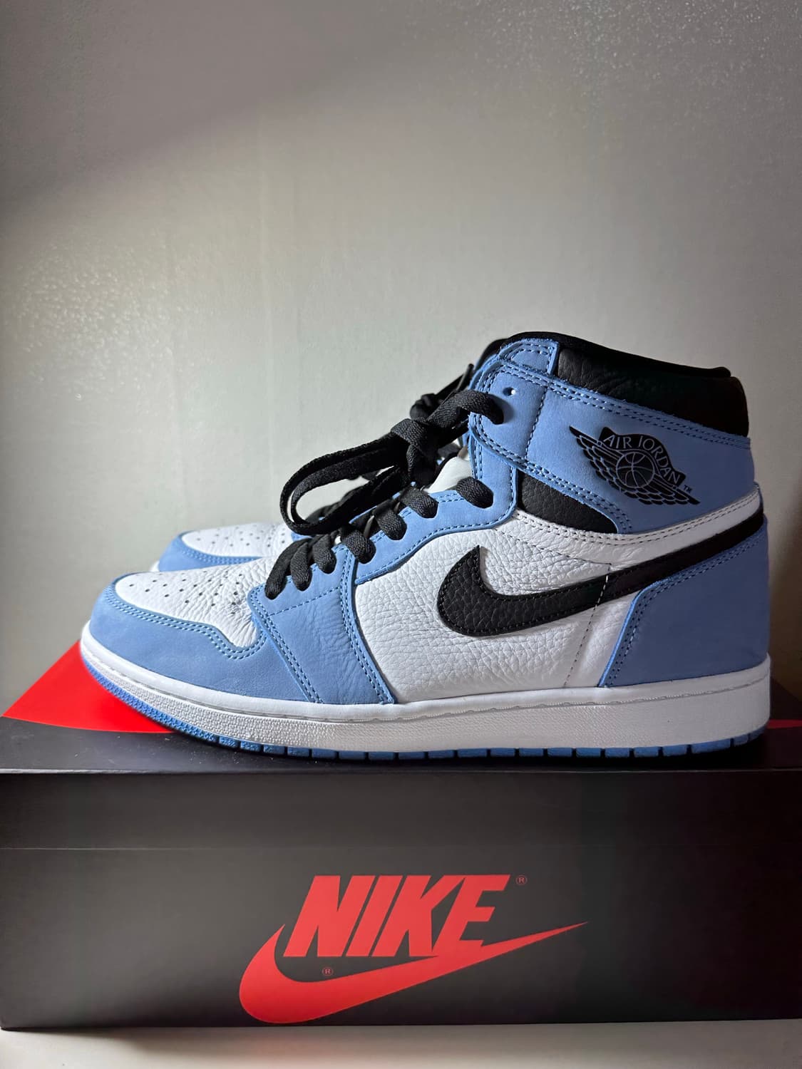 조던1하이 OG 유니버시티블루(나이키코리아탭,285사이즈,새상품급) 상품이미지2