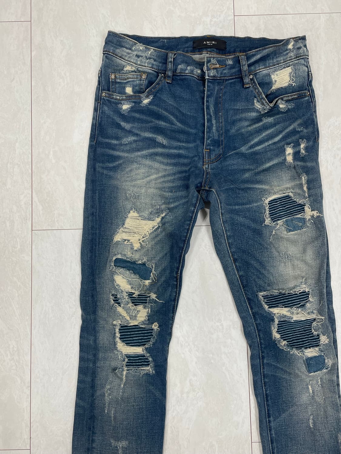 AMIRI 아미리 디스트레스드 진 상품이미지2