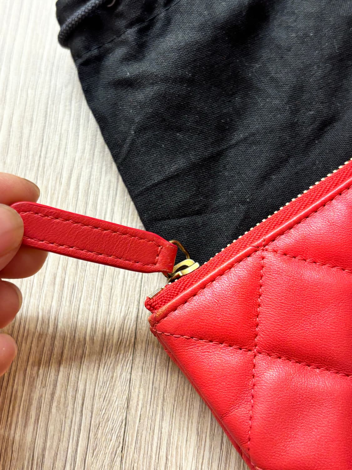 샤넬 A82545 램스킨 핫핑크 금장 미듐 클러치 상품이미지3